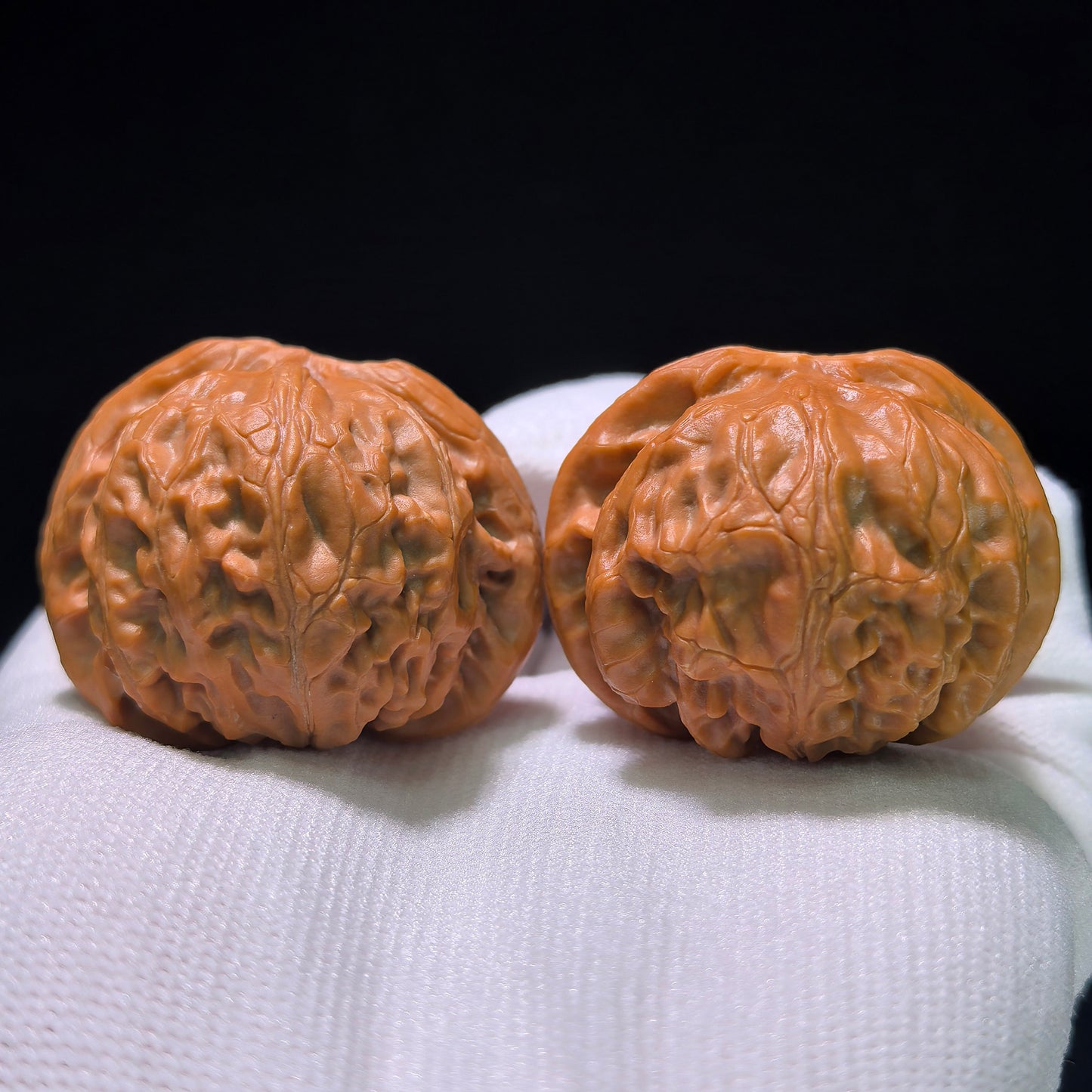 The "Hidden Tip Palace Lantern" (Menjian Gongdeng) Matched Pair | 40.0mm x 39.0mm | GD-1203C