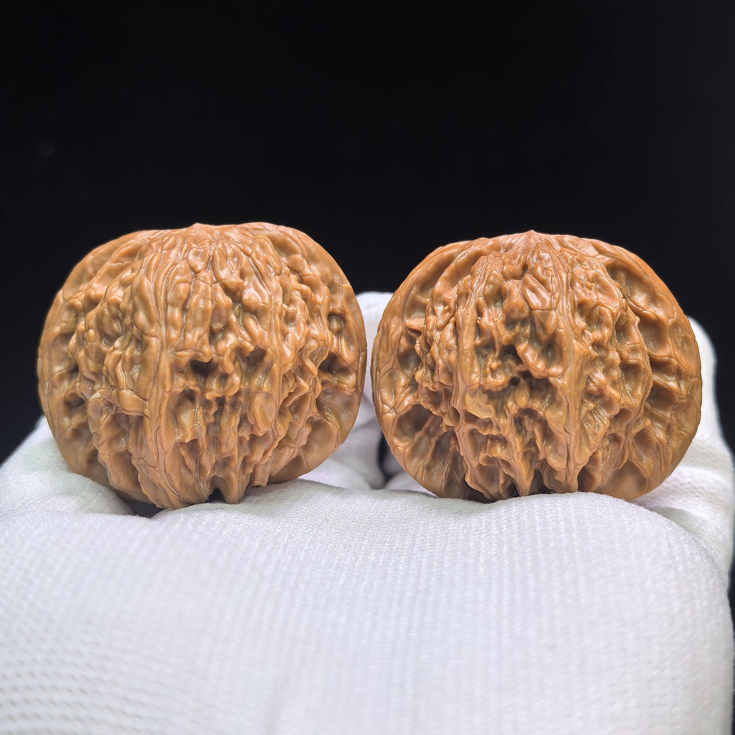 "Millstone" Mopan Wenwan Walnuts (Pair) | 43.0mm x 40.0mm | Stock ID: MP-1503C
