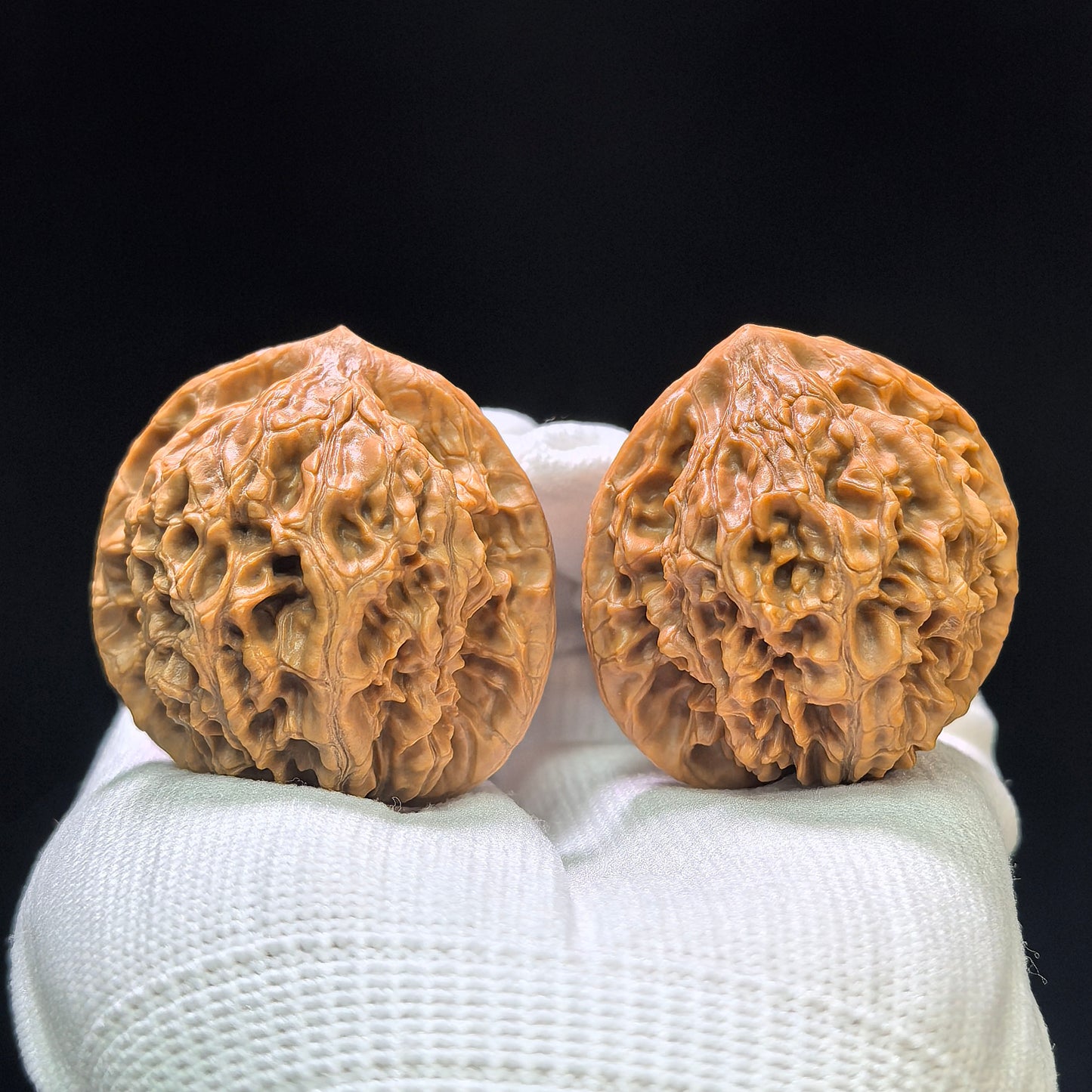 "Golden Kylin" Jinqilin Wenwan Walnuts (Pair) | 41.0mm x 38.0mm | Stock ID: JQL-1403