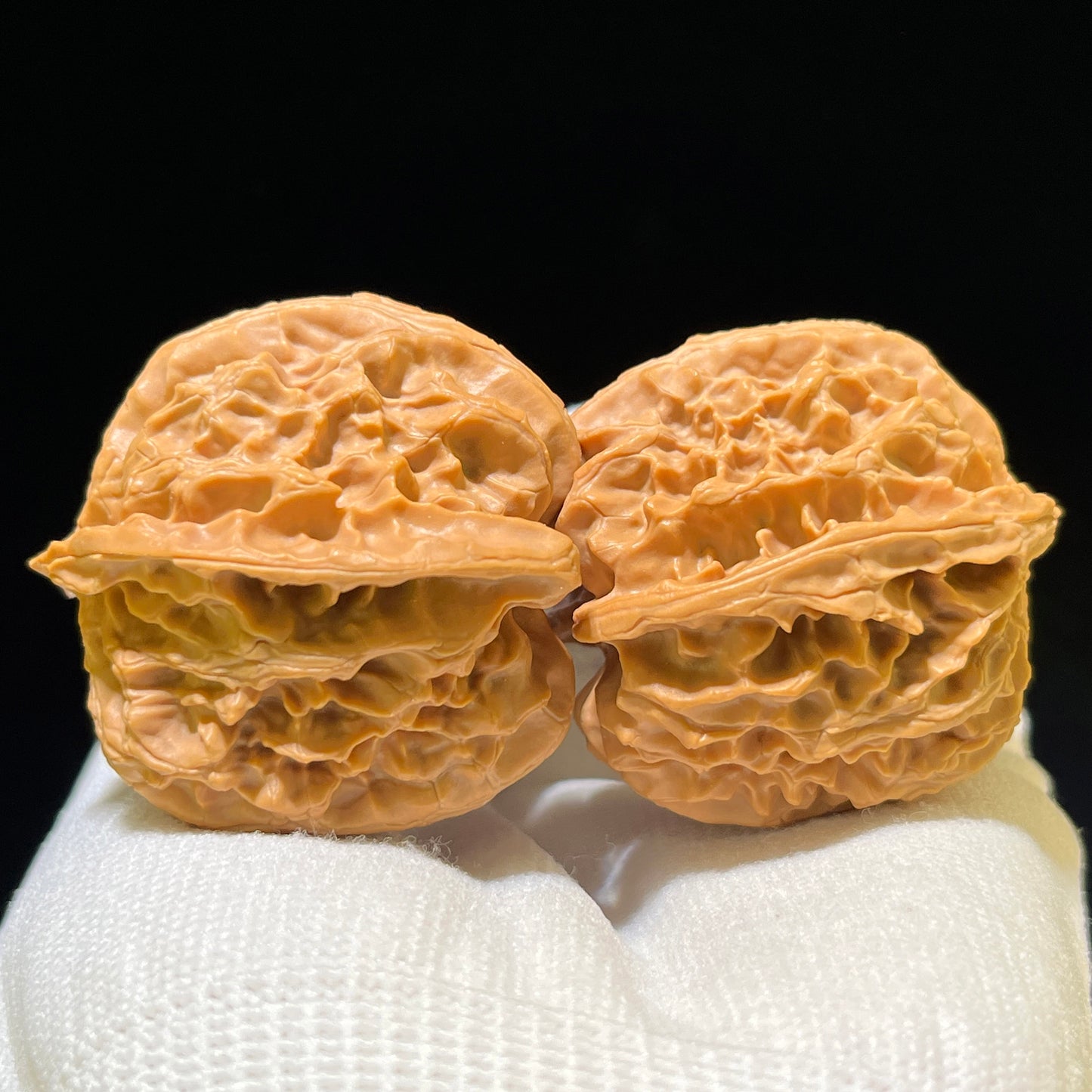 The Exquisite "Concave Base Apple Orchard" Aodi Pingguoyuan Collector Pair | 39.0mm x 40.0mm | ADPGY-1103