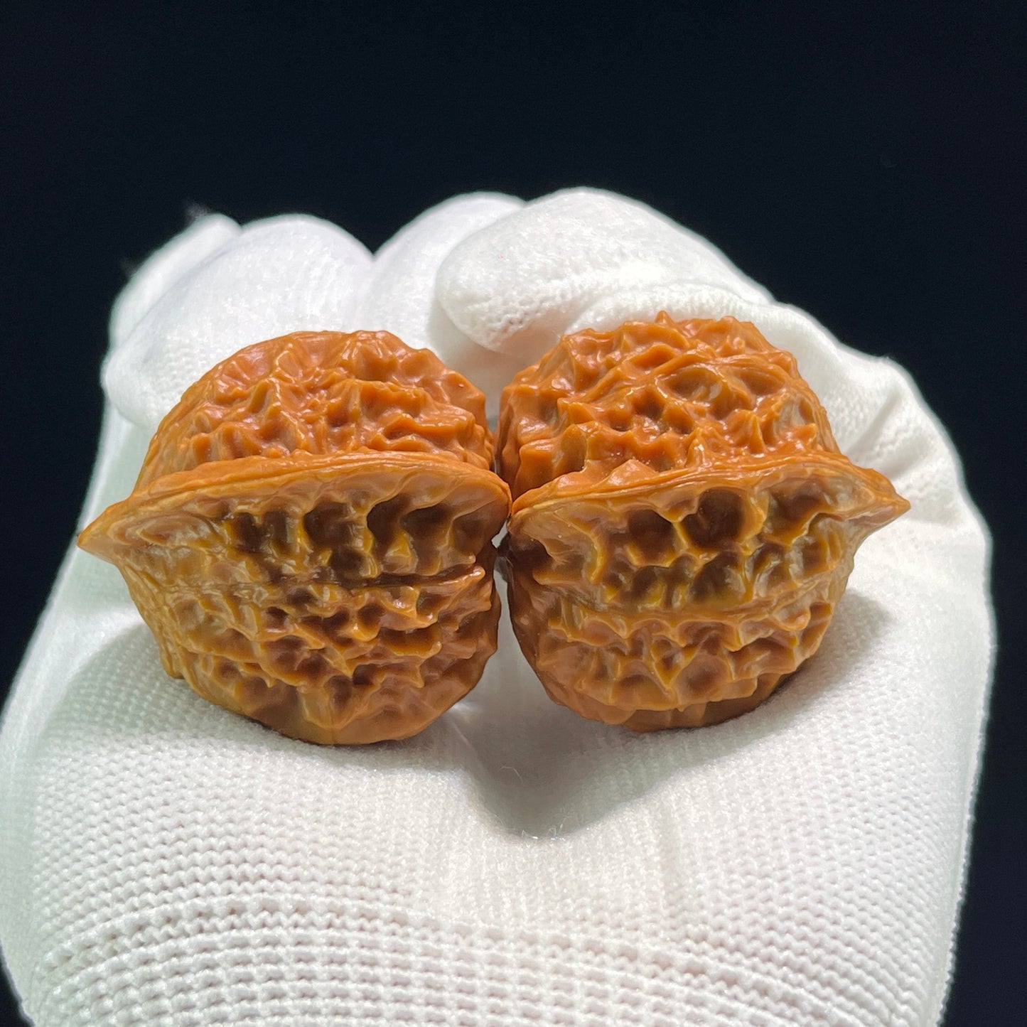 The "Coral Tower" (Shan Hu Ta) Full-Bellied Pocket Pair | 33.0mm x 34.0mm | SHT-705