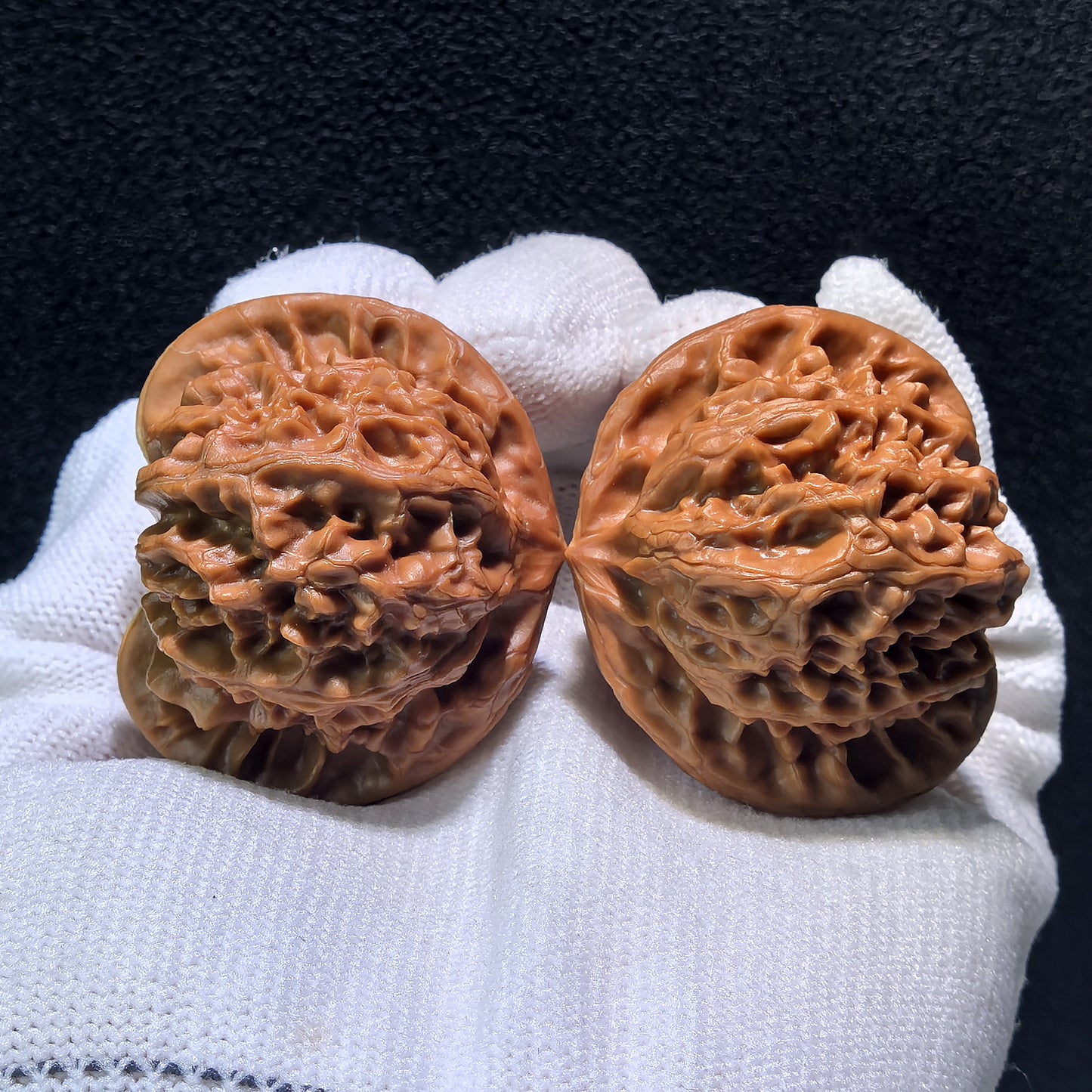 The "Palace Lantern" (Gong Deng) Pair | Boutique Grade | 43.0mm x 39.0mm x 37.0mm | GD-401C