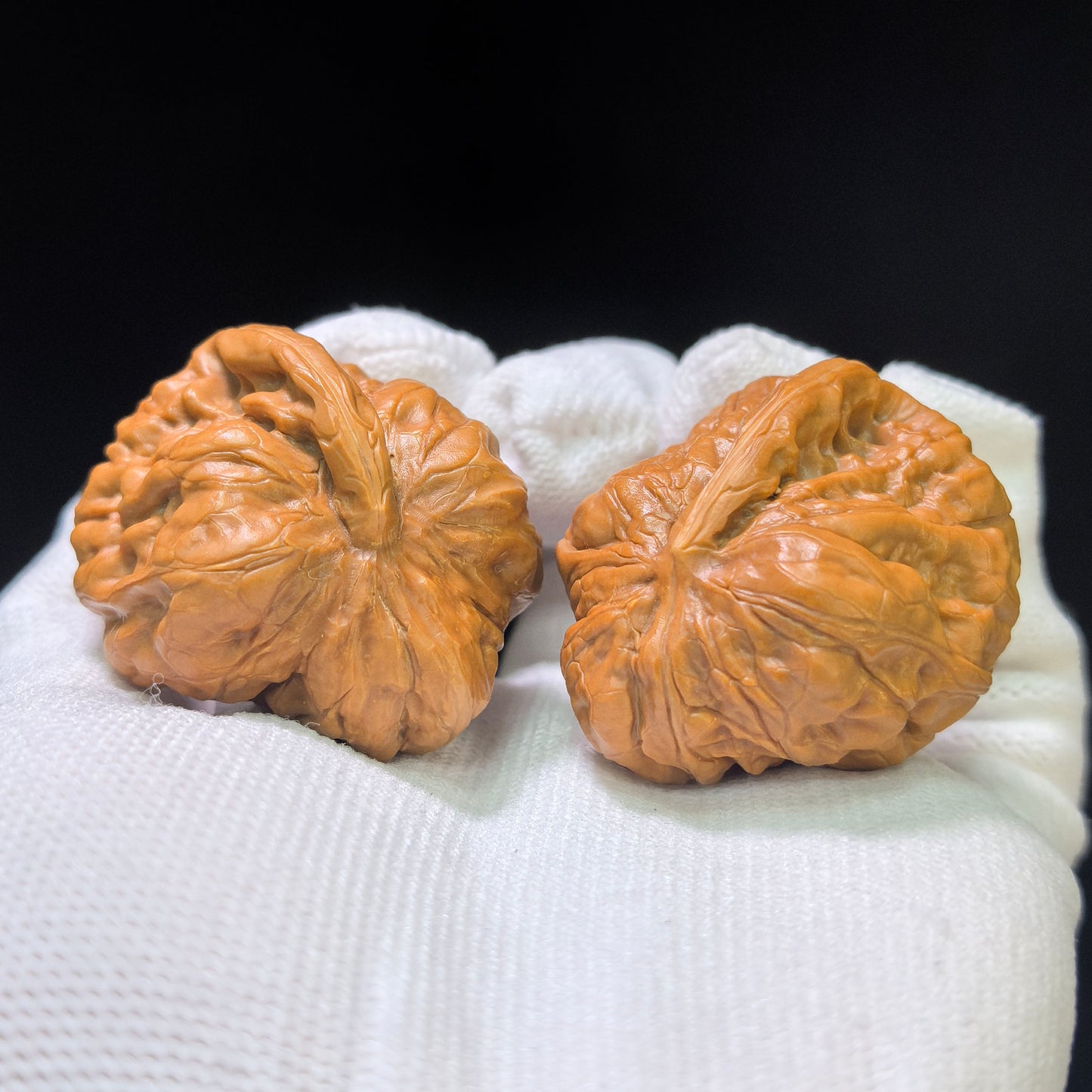 "Toad Head Smooth-Sailing" (Hamatou Yifan Fengshun) Scholar Walnuts Pair | 27.0mm x 35.0mm | Miniature Inverse Profile | Singularities Grade Masterpiece | Stock ID: HMTYF-401E
