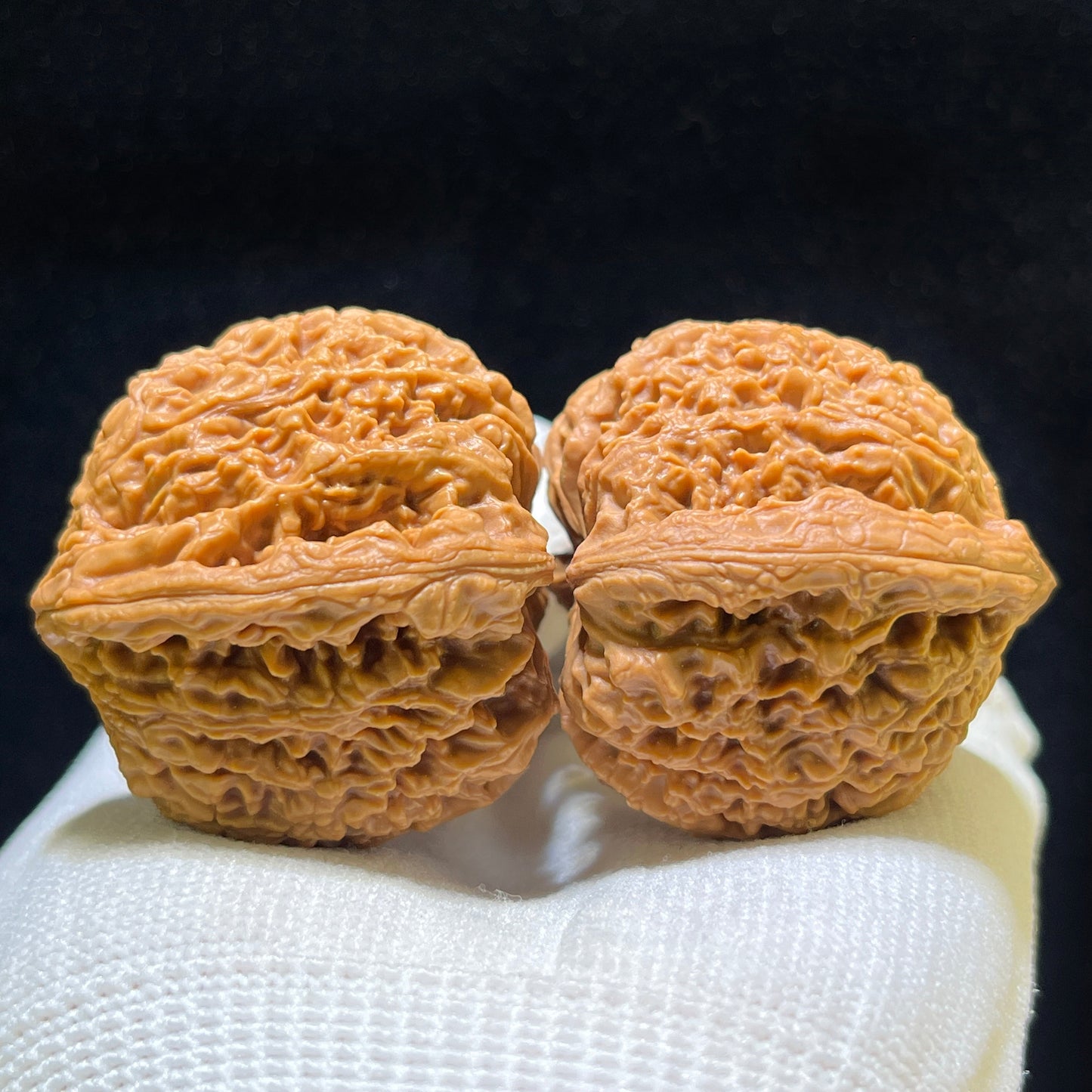 The Renowned "Red-Shell Nanjiang Stone" Hongke Nanjiangshi Heritage Pair | 40.0mm x 39.0mm | HPNJS-1101
