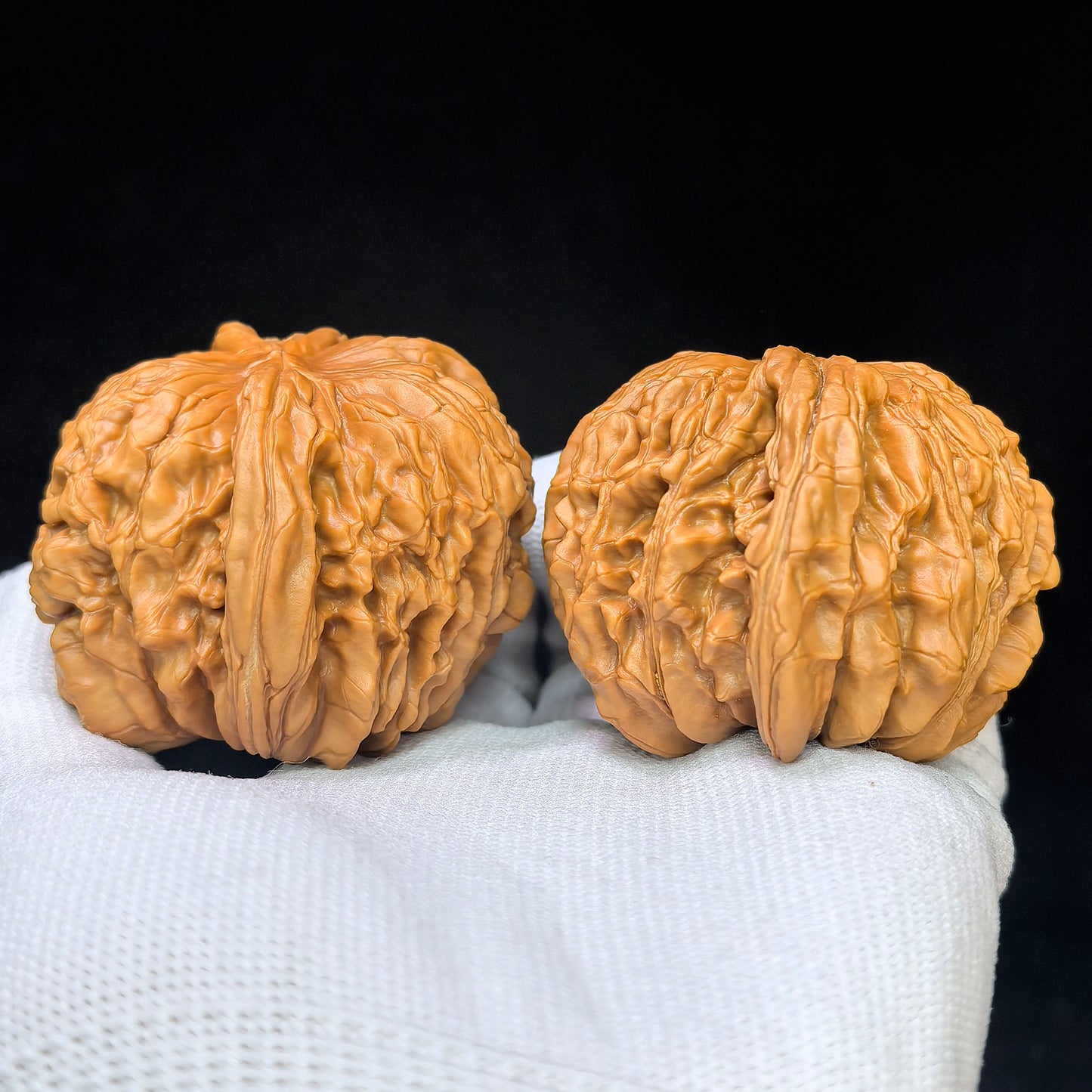 "Hua Kun Dragon" Huakunlong HTL-17F0 Low-Profile Wenwan Walnuts Pair | 48.0mm x 50.0mm | HTL-17F0