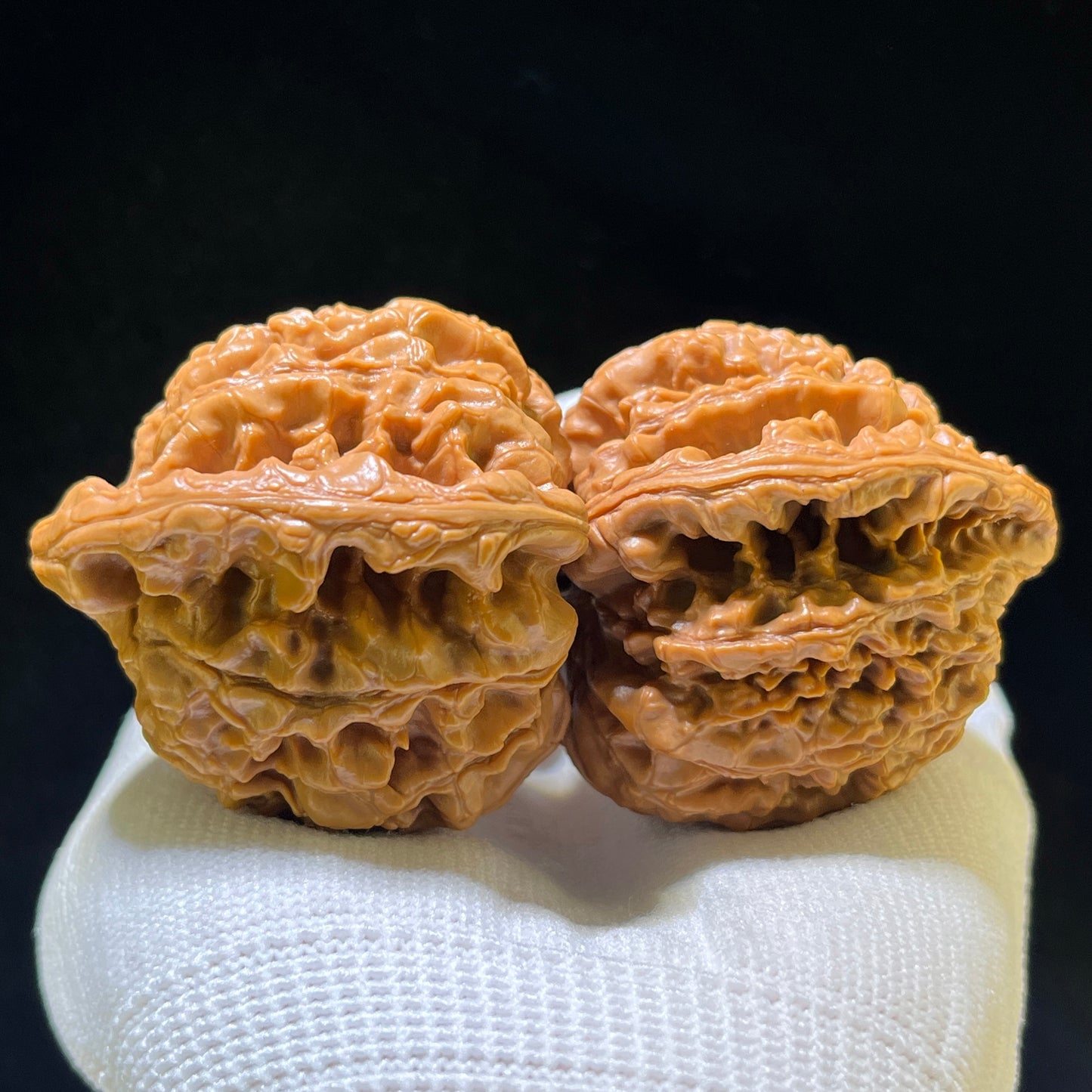 Guanmao (Official Hat) Scholar Walnuts Pair | Grand 51.0mm x 45.0mm | Stock ID: DGM-1101