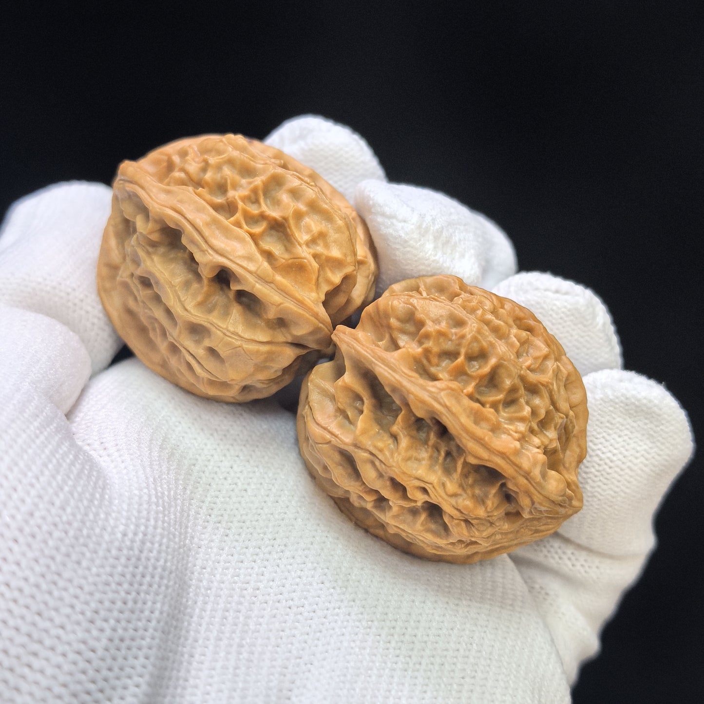 "Imperial Jade Seal Three-Ribbed" Yuxi Sanleng Multi-Ribbed Wenwan Walnuts Pair | 34.0mm x 37.0mm | YSSN-C225E