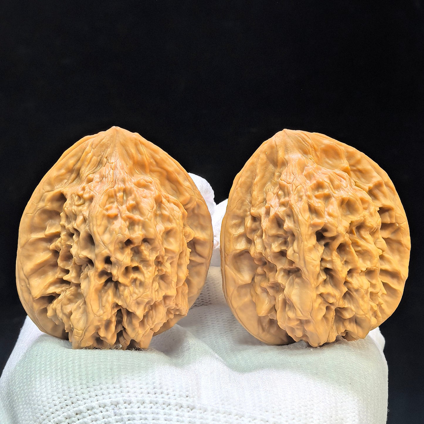 "Luohan Head" Luohantou LHT-1601 Low-Profile Wenwan Walnuts Pair | 42.0mm x 40.0mm | LHT-1601
