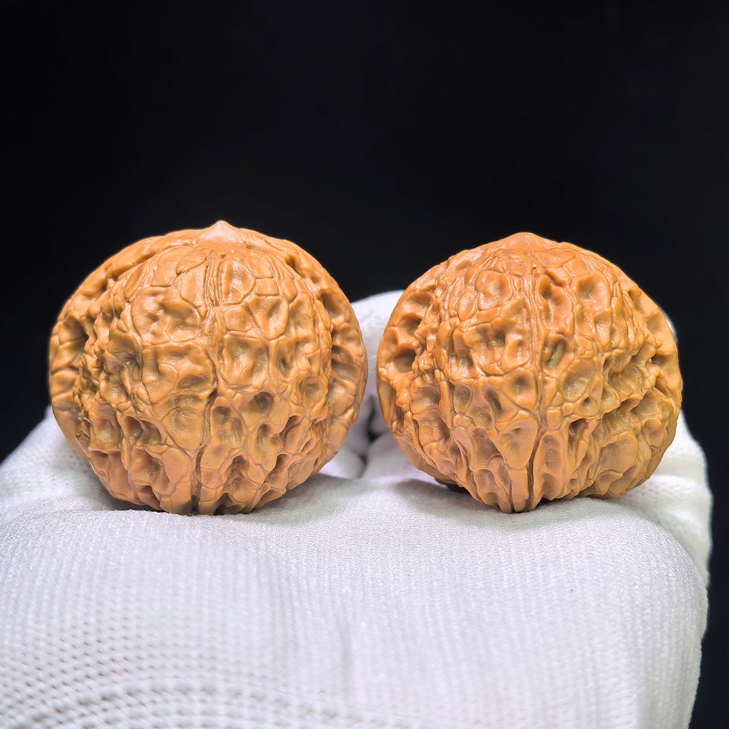 "Grand Reunion" Datuanyuan Wenwan Walnuts Pair | 43.0mm x 44.0mm | TY-1501C