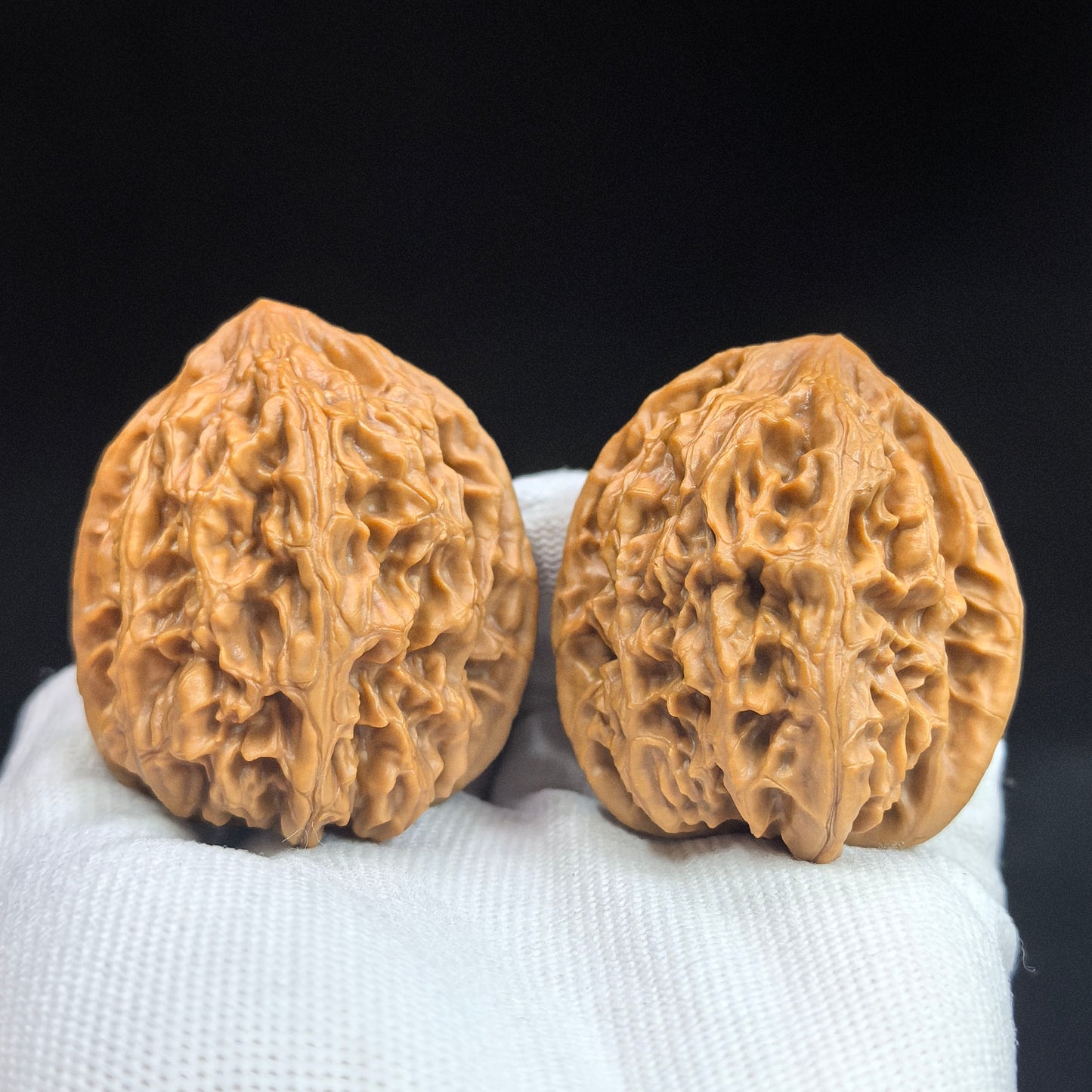 "Beijing Chicken Heart" Beijing Jixin BJJX-17A5C Wenwan Walnuts Pair | 44.0mm x 44.0mm | BJJX-17A5C
