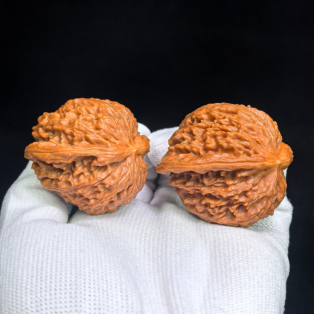 Pufferfish-Profile “White Lion Half-Wall” Wenwan Walnut Pair — 44.0mm x 41.0mm / 42.0mm x 39.0mm | BSZBB-1401E