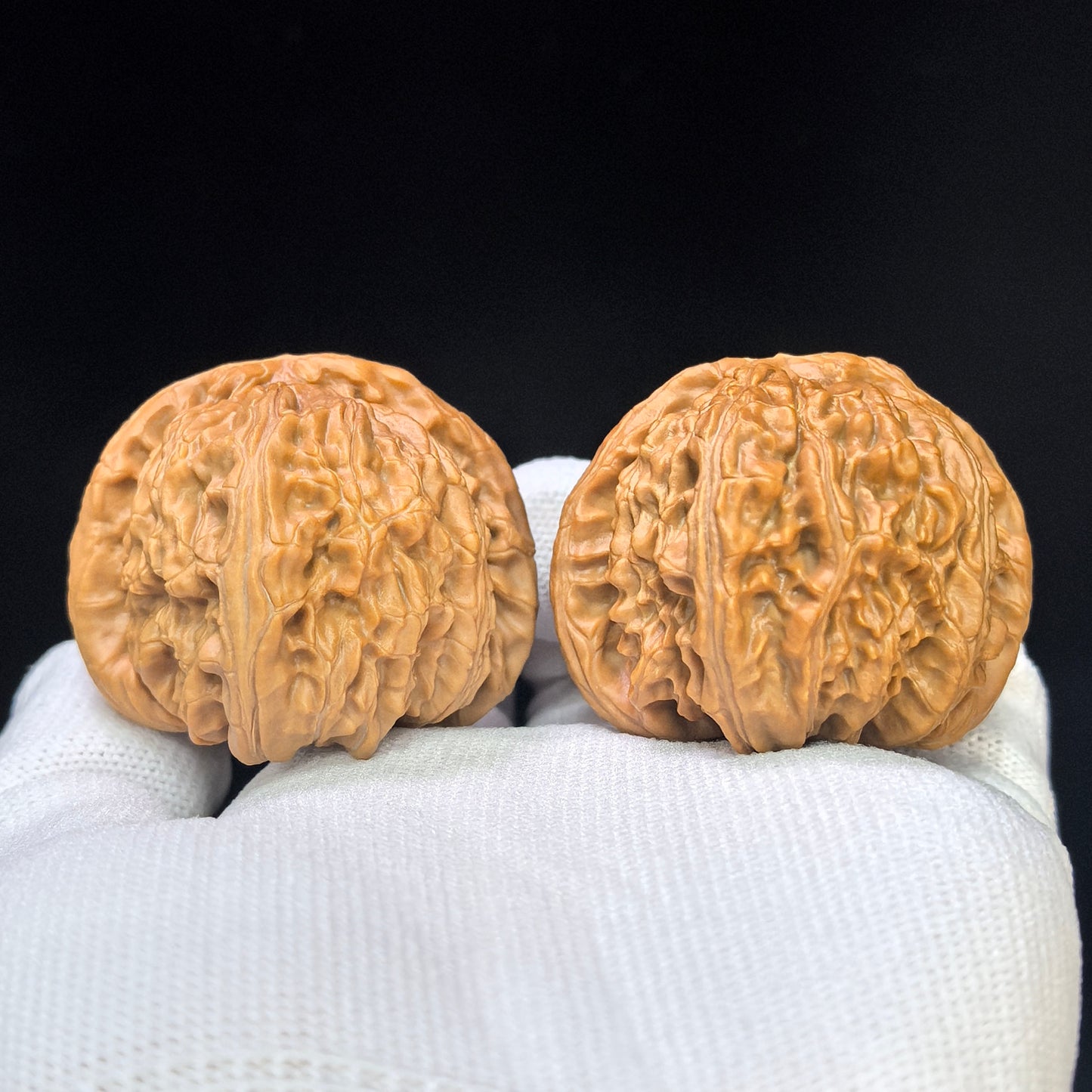 "Spherical White Lion" Qiu Xing Baishizi QXBSJ-1501C Low-Profile Wenwan Walnuts Pair | 44.0mm x 45.0mm | QXBSJ-1501C