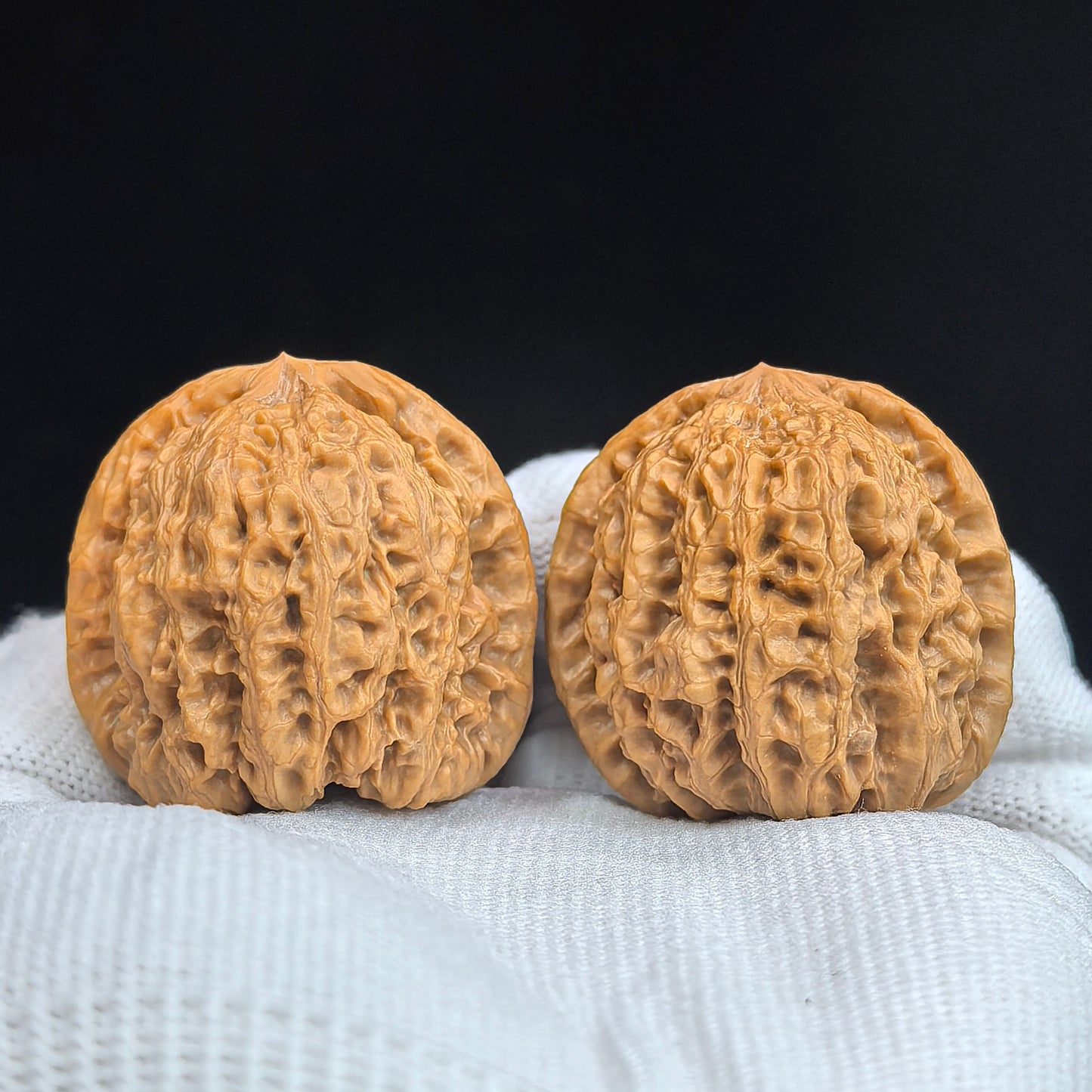 "Concave Base Rain Flower Stone" Concave Base Yuhuashi BDYHS-17A3C Low-Profile Wenwan Walnuts Pair | 35.0mm x 33.0mm | BDYHS-17A3C