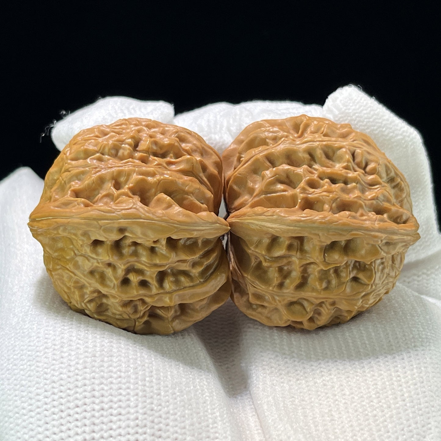 The "Millstone" (Mo Pan) Balanced Giant Pair | 40.0mm x 39.0mm | MP-805