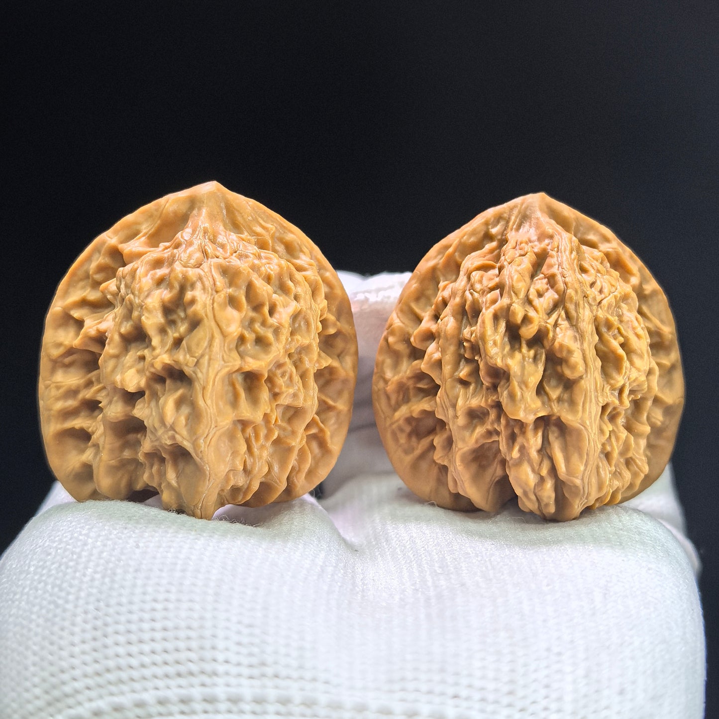 Peach Heart Xialingling (Xia Yun Ling) Scholar Walnuts Pair | 39.0mm x 37.0mm | Compact Ingot Silhouette | Stock ID: XYL-1402