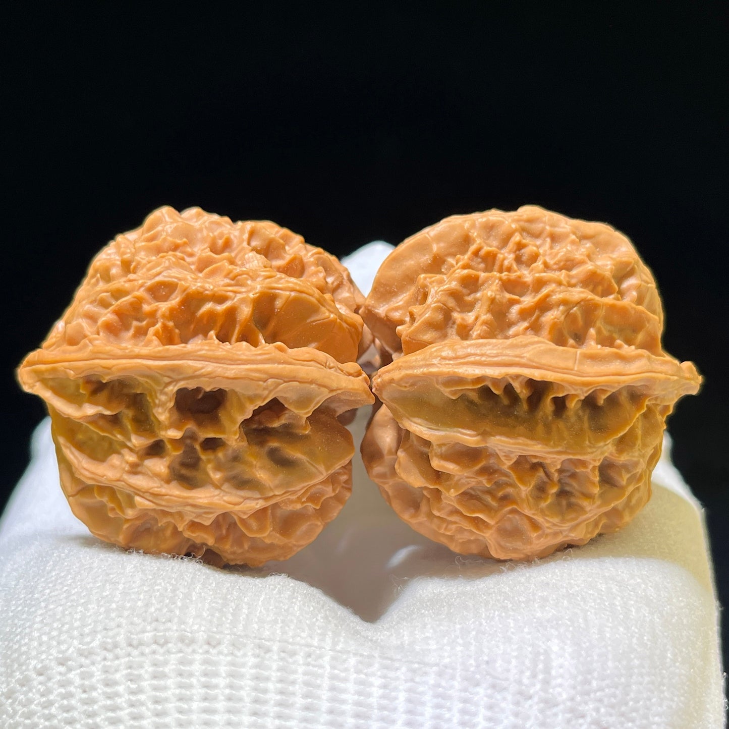 The "Concave Base Apple Orchard" (Ao Di Pingguoyuan) Premium Low-Profile Pair | 41.0mm x 39.0mm | Classic Ingot Posture | ADPGY-1101