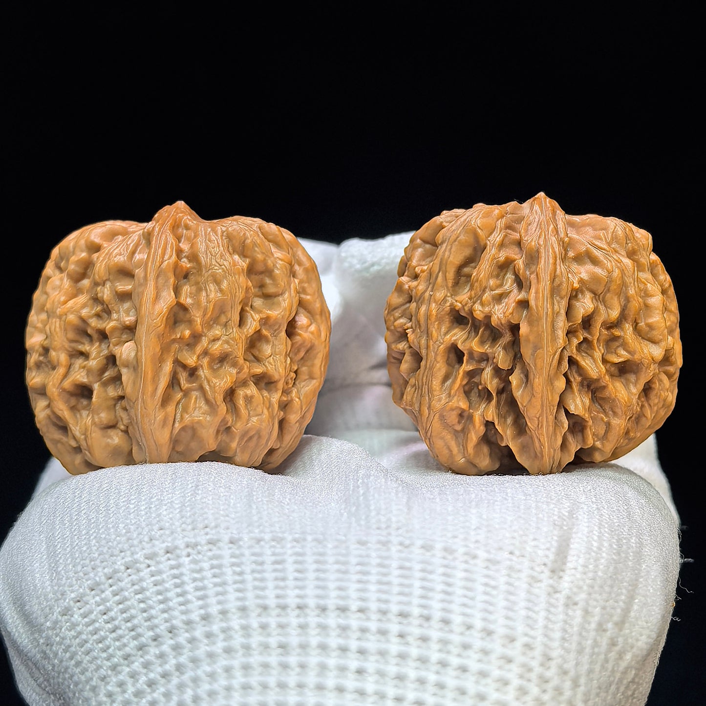 "Pinggu Square / Block" Pinggu Fangkuai PGFK-1502C Low-Profile Wenwan Walnuts Pair | 33.0mm x 39.0mm | PGFK-1502C