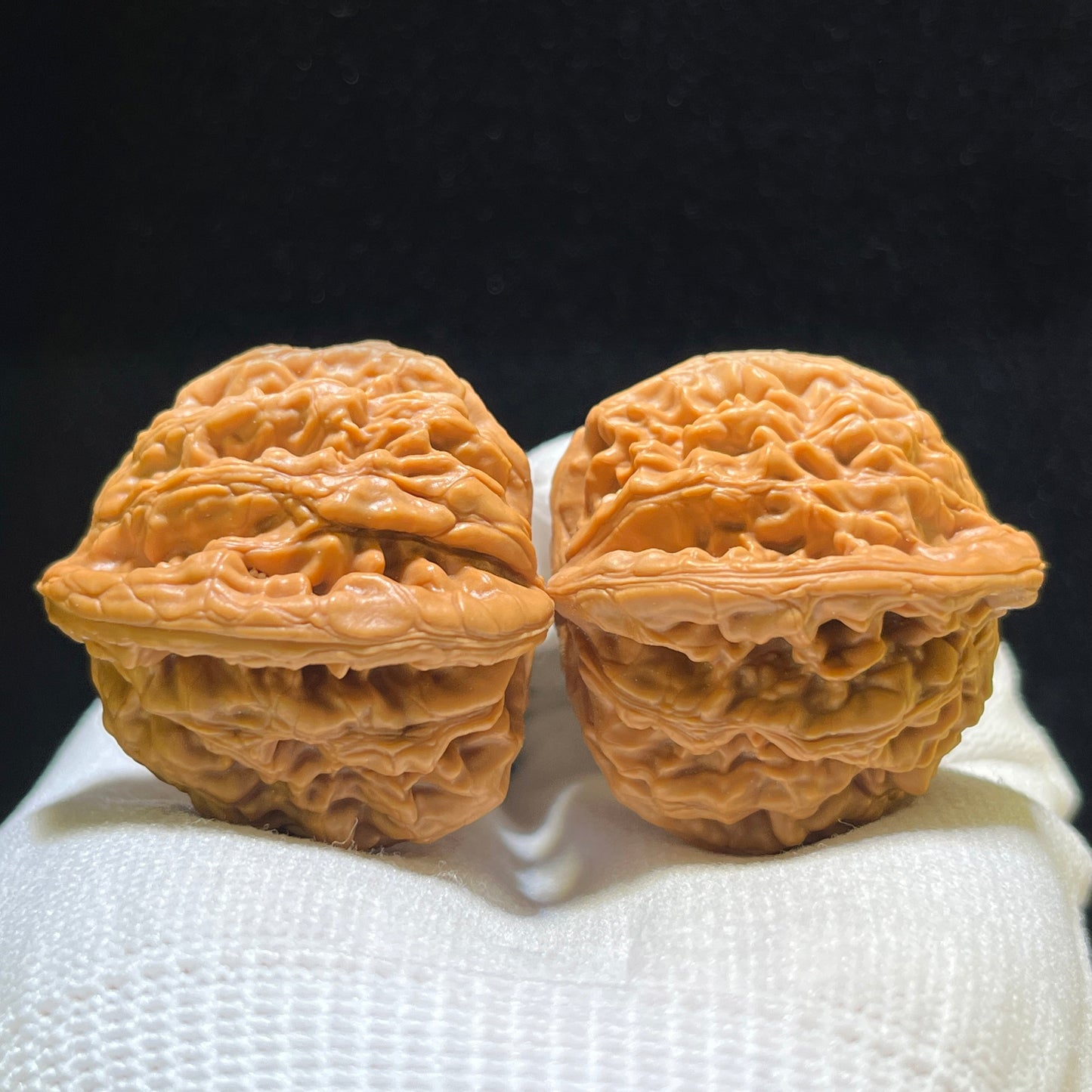"Wheat Ear Tiger Head" Maisui Hutou Wenwan Walnuts Pair | 40.0mm x 38.0mm | MSHT-1106