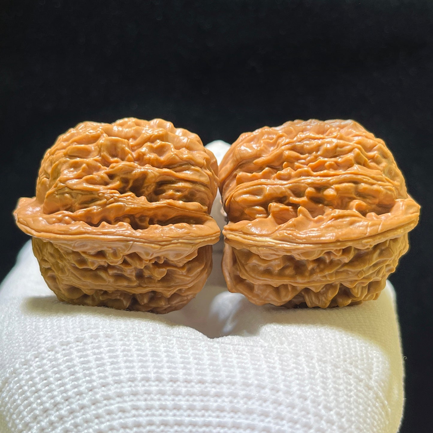 Sizuolou Scholar Walnuts Pair | 41.0mm x 37.0mm | Deep-Belly Format | Stock ID: SZL-1103