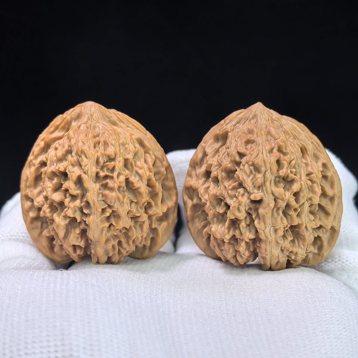 "Peach Heart Concave Base Starry Sky" Mantianxing Wenwan Walnuts Pair | 38.0mm x 37.0mm | MTX-1410