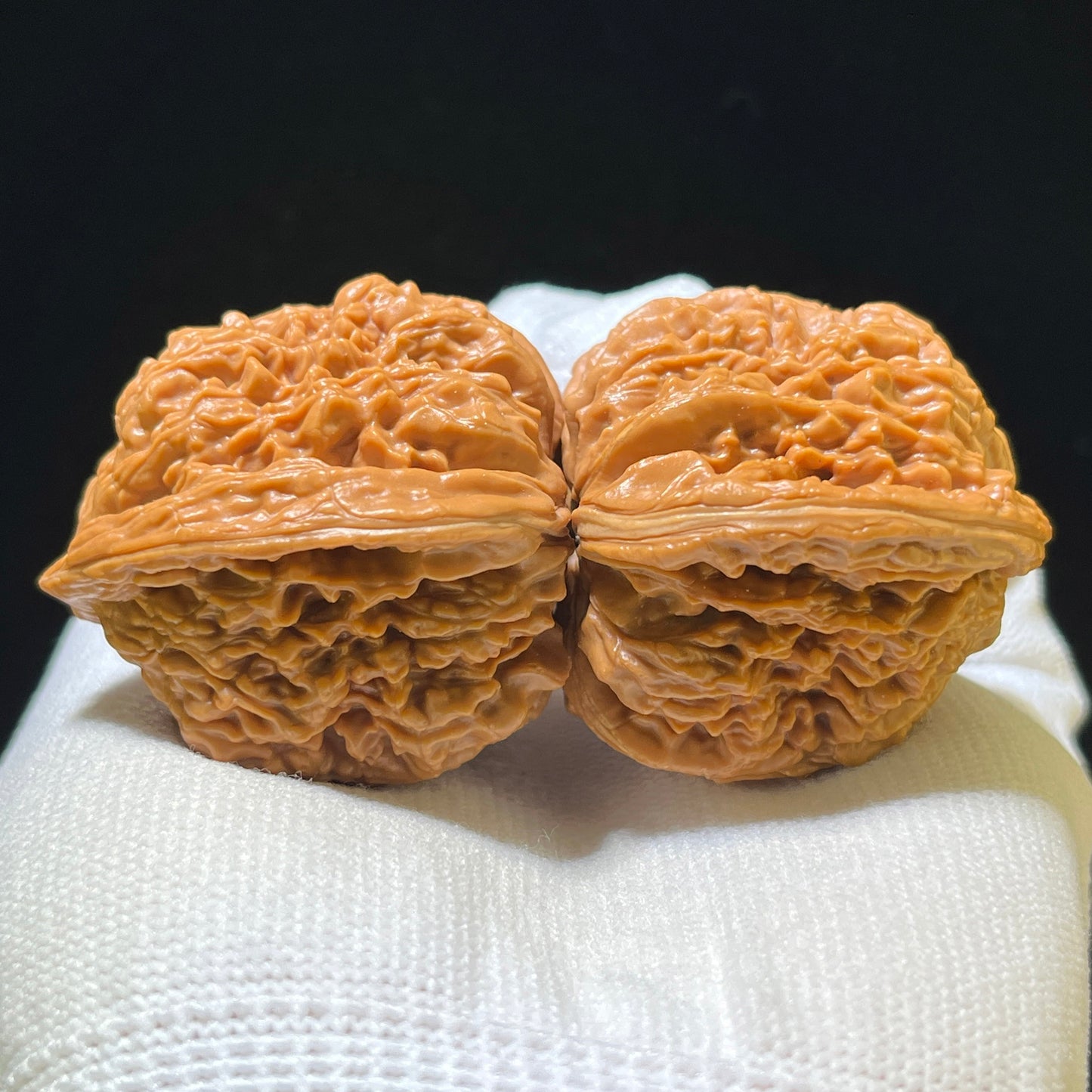 "Nanjiangshi Lionhead" Nanjiangshi NJS-1111 Low-Profile Wenwan Walnuts Pair | 39.0mm x 37.0mm | NJS-1111
