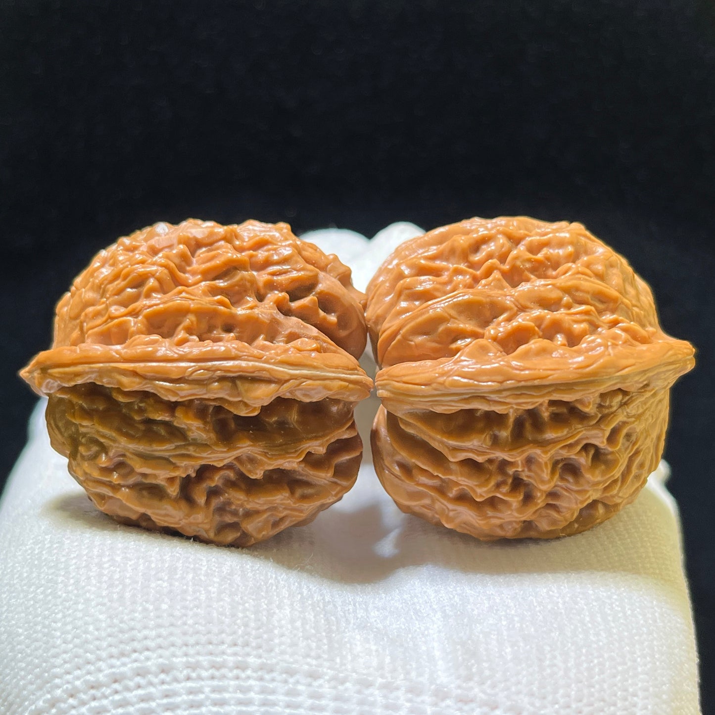 Sizuolou Scholar Walnuts Pair | 40.0mm x 38.0mm | Classic Deep-Belly Format | Stock ID: SZL-1104
