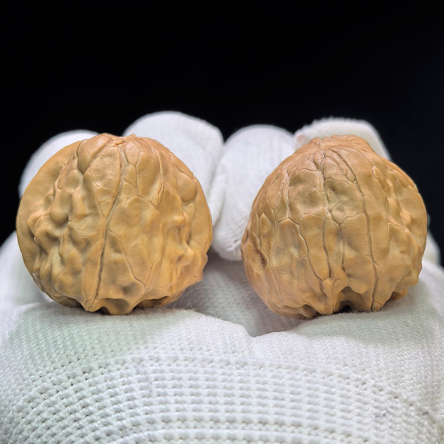 "Golden Toad Vessel" Jinchanzun JCZ-1601 Low-Profile Wenwan Walnuts Pair | 29.0mm x 34.0mm | JCZ-1601