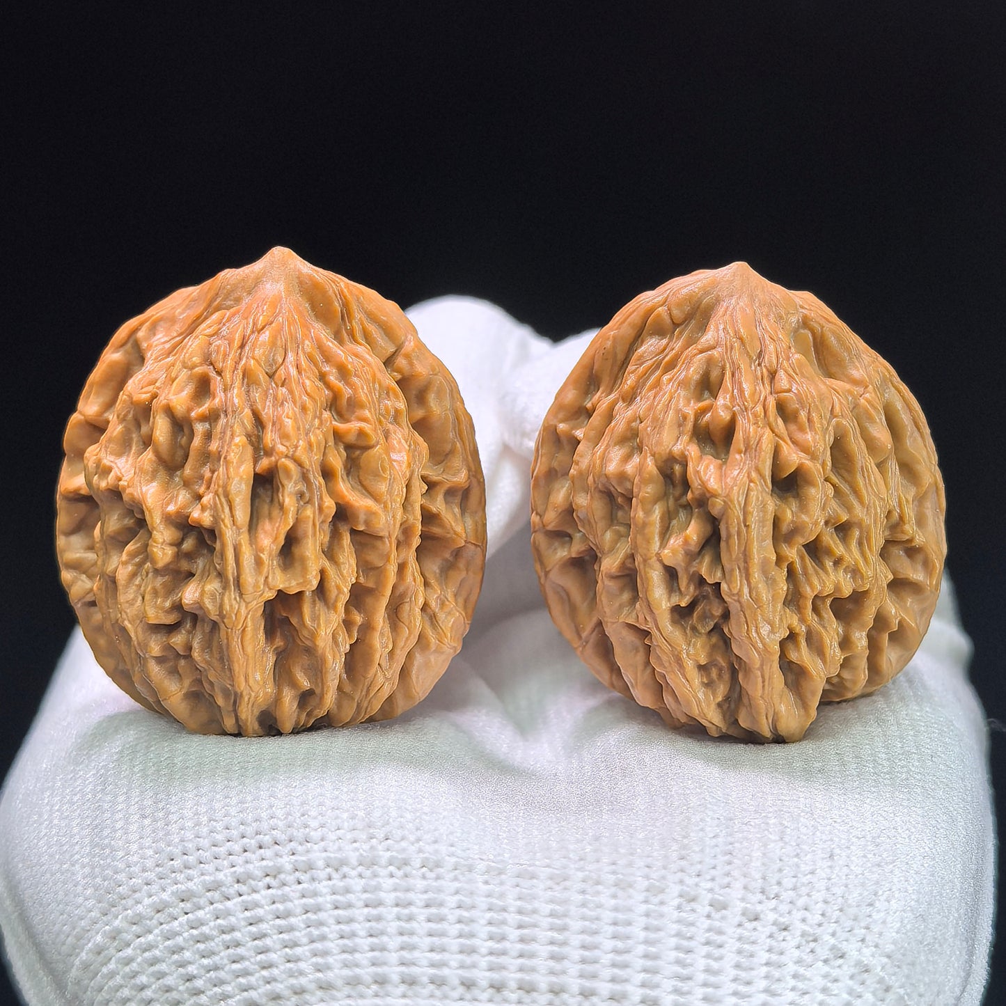 "Wheat Ear Tigerhead" Maisui Hutou MSHT-1403 Low-Profile Wenwan Walnuts Pair | 36.0mm x 35.0mm | MSHT-1403