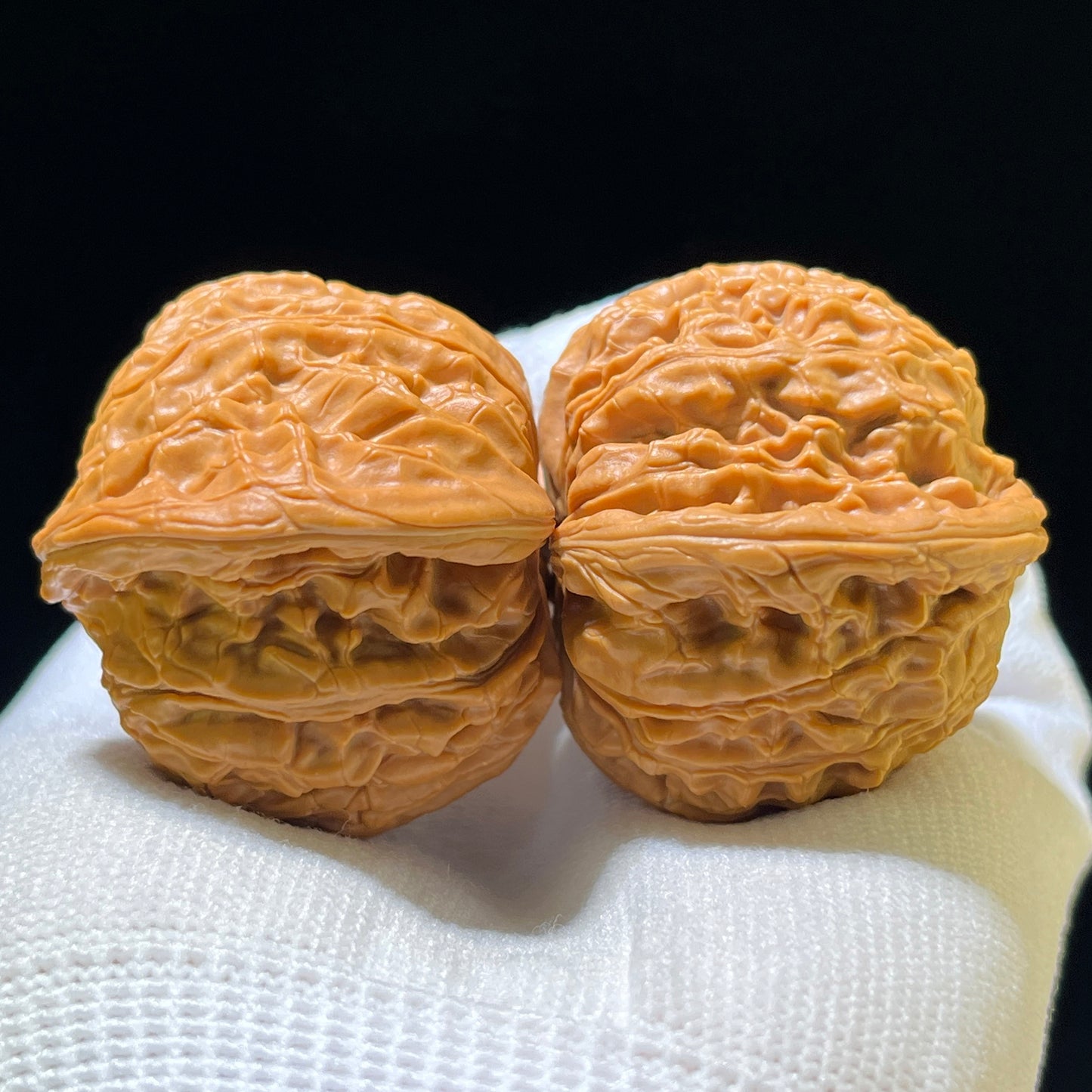"Wild Millstone" Yesheng Mopan Wenwan Walnuts Pair | 44.0mm x 39.0mm | MP-1113