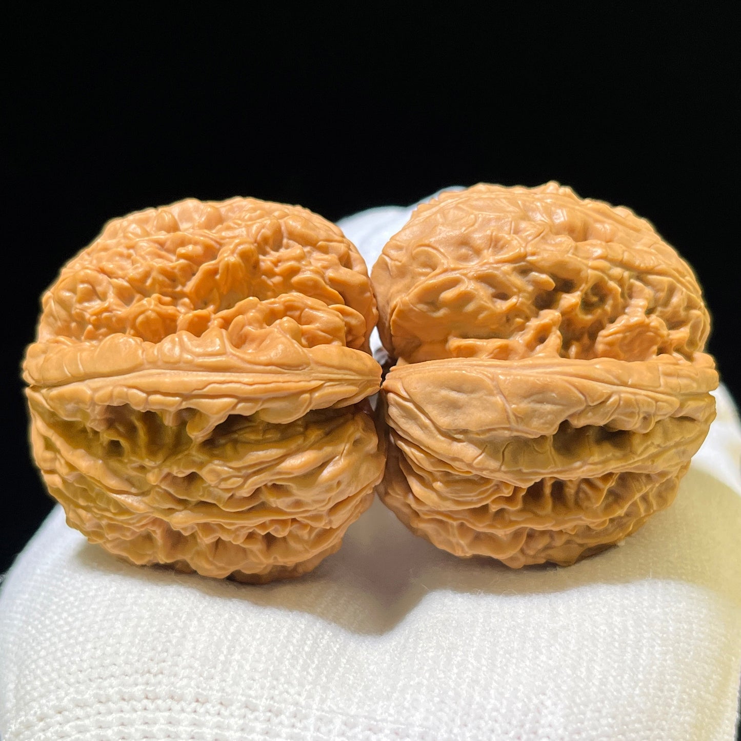 Blizzard Wenwan Walnuts (BX-1103) - Perfectly Paired 42mm x 40mm Antique Culinary Heirlooms, High-Density Wild Mountain Walnut Collection, Zen Meditation Art Gift