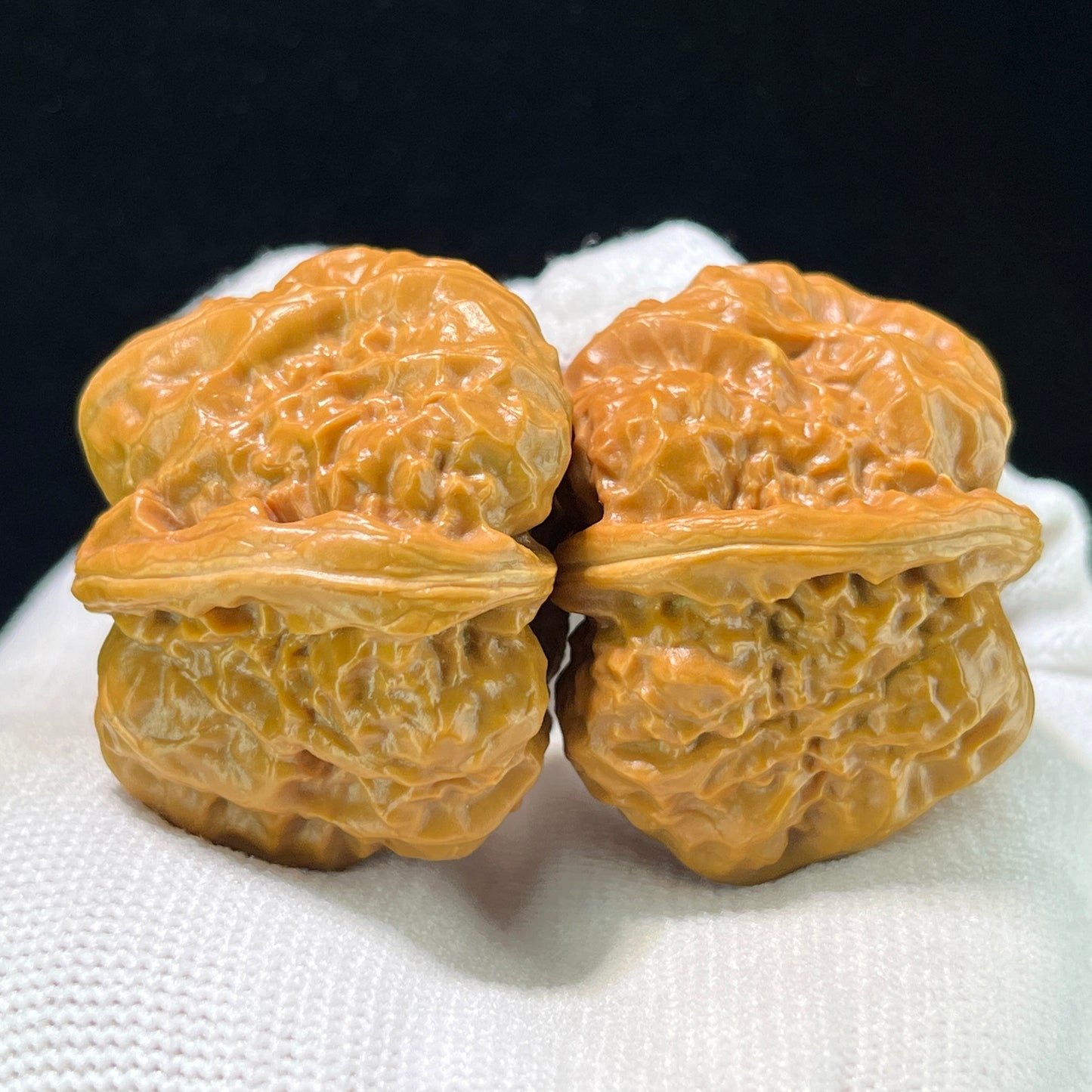 The "Crystal Jade Toad" (Yu Chan Shui Jing Wa) Premium Deep-Belly Pair | 37.0mm x 40.0mm | W-1009
