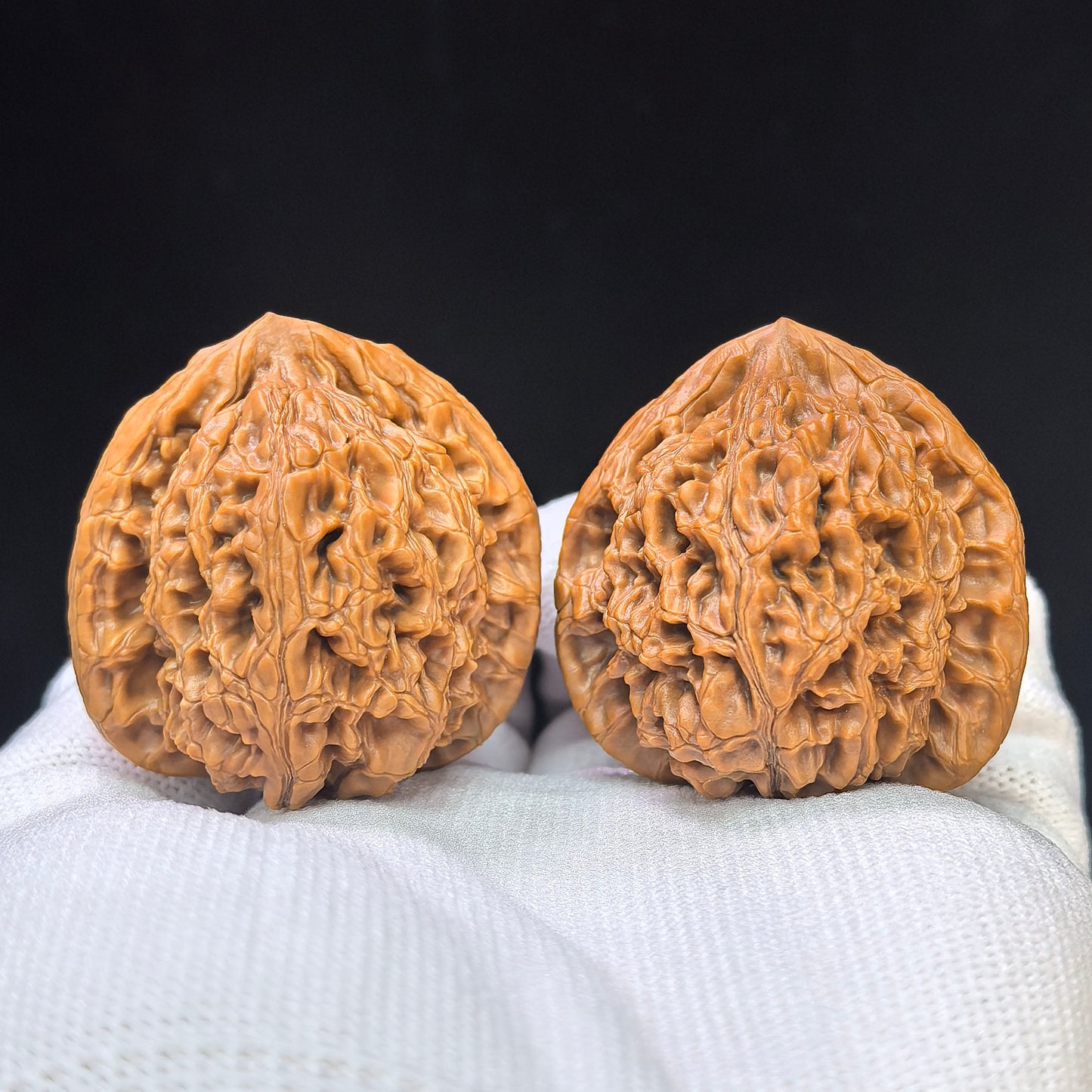 "Water Dragon Texture" Shui Long Wen SLW-1502C Low-Profile Wenwan Walnuts Pair | 40.0mm x 39.0mm | SLW-1502C