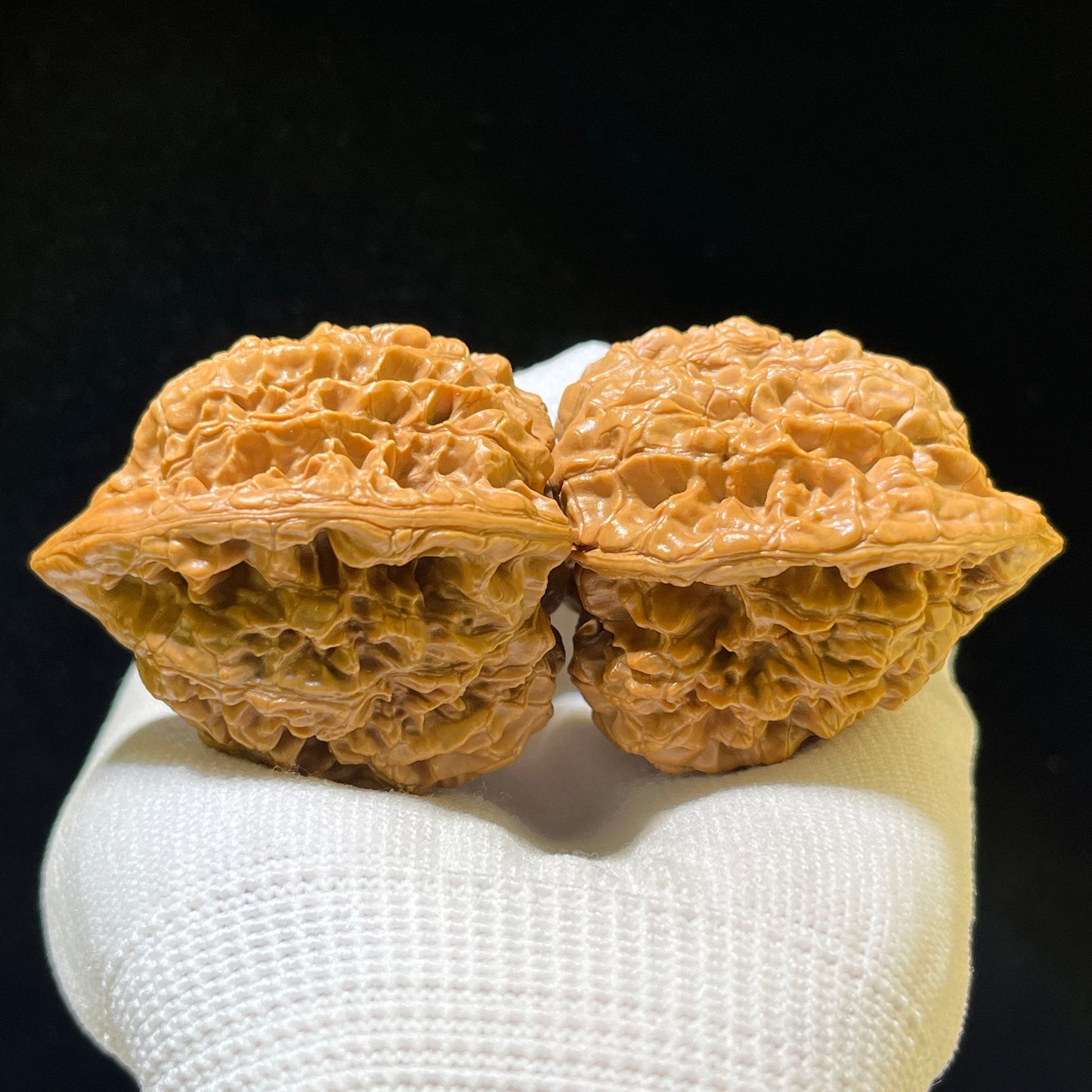 "Grand Official Hat" Da Guan Mao Wenwan Walnuts (Pair) | 46.0mm x 42.0mm | Stock ID: DGM-1103