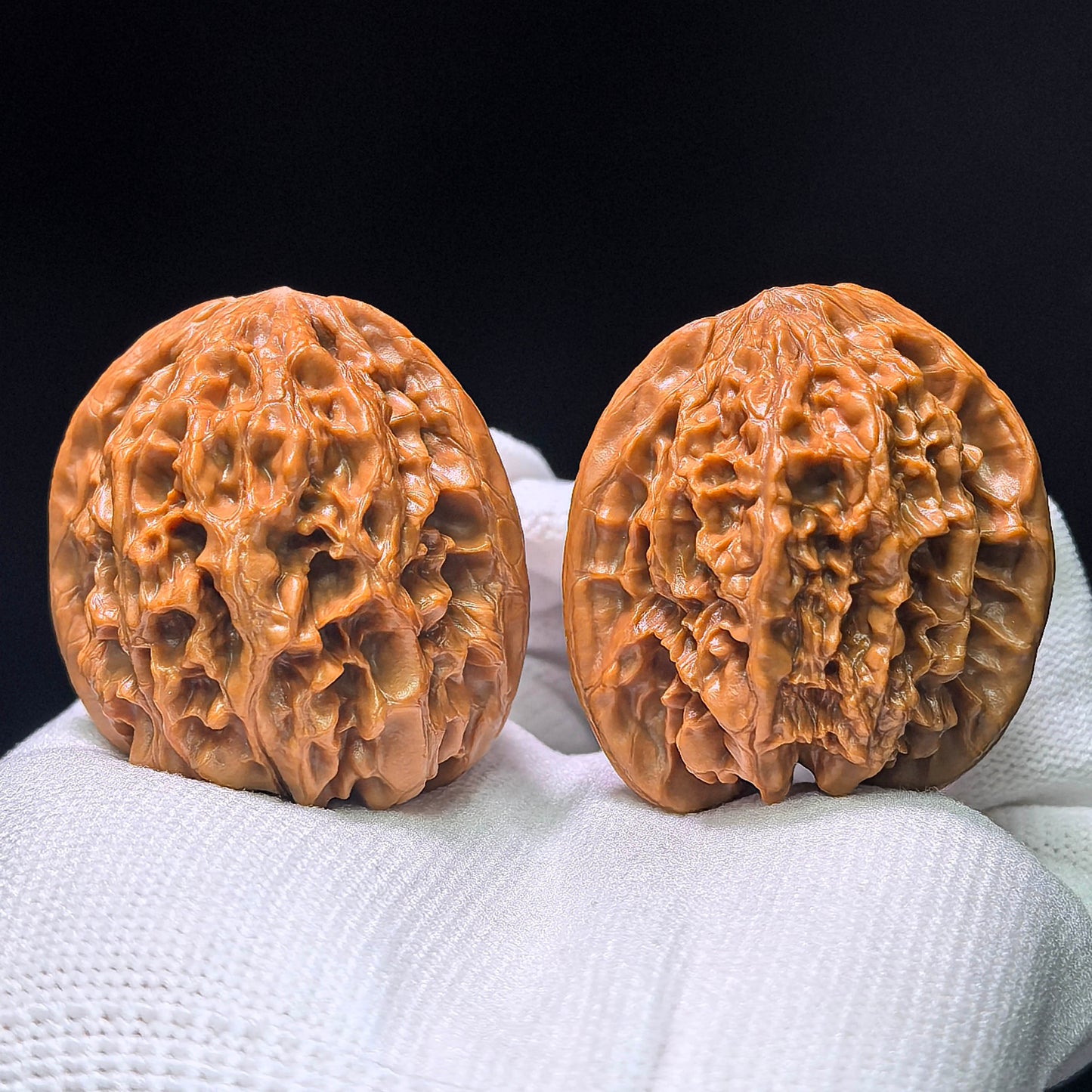 Ye Niu (Wild Bison) Scholar Walnuts Pair | 38.0mm x 39.0mm | Stock ID: YN-1405