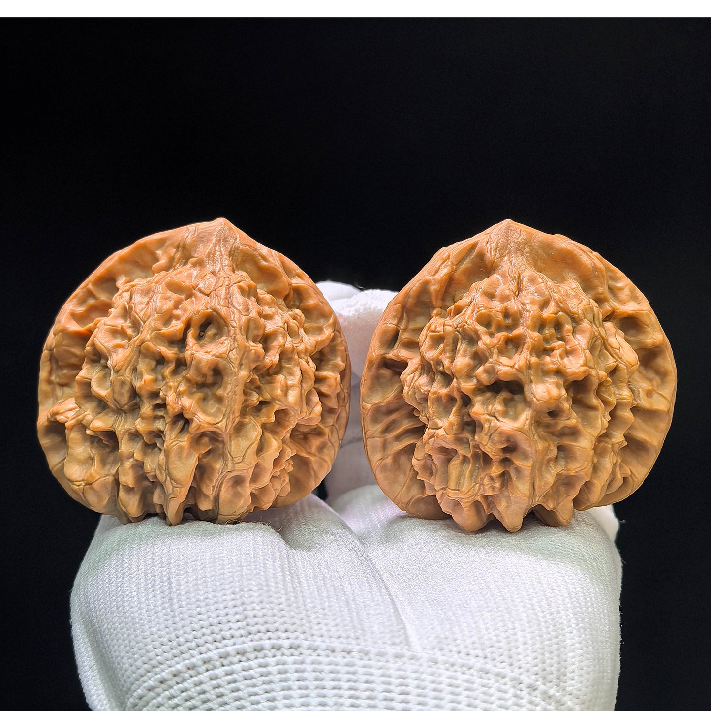 "Wang Yong Big Official Hat" Wangyong Da Guan Mao Wenwan Walnuts (Pair) | 50.0mm x 46.0mm | Stock ID: DGM-1105