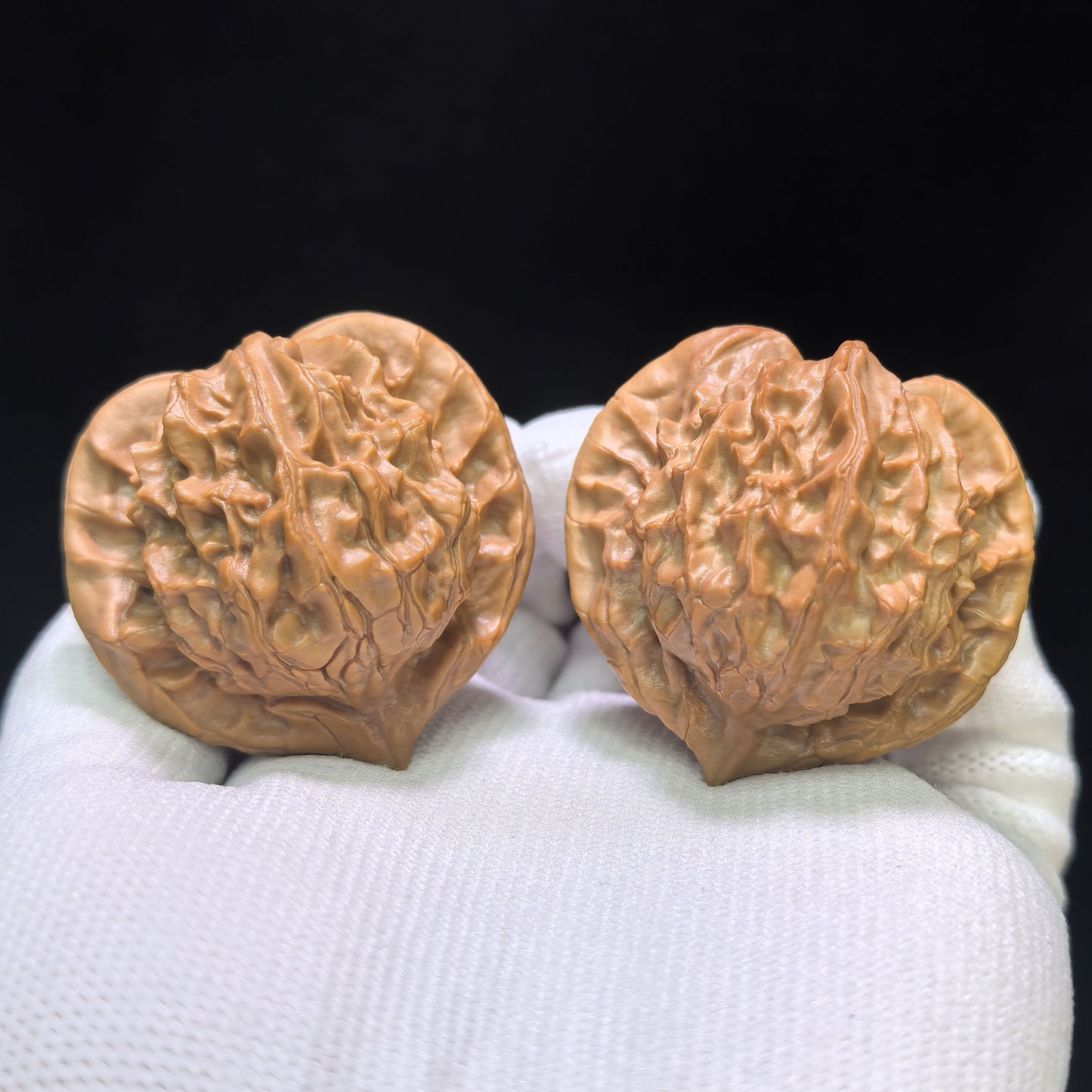 "High Apex Tutu" Gaojian Tutu Wenwan Walnuts Pair | 41.0mm x 39.0mm | TT-1551C