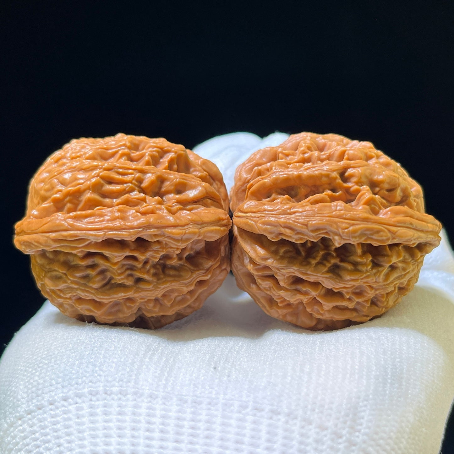 "Wheat Ear Tiger Head" Maisui Hutou Wenwan Walnuts (Pair) | 41.0mm x 37.0mm | Stock ID: MSHT-1109