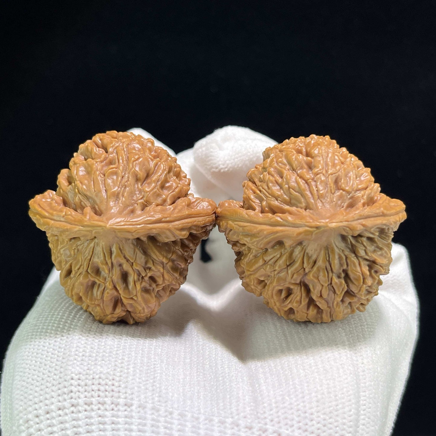 The "Water Dragon Vein" (Shui Long Wen) Balanced Robust Pair | 39.0mm x 39.0mm | SLW-801