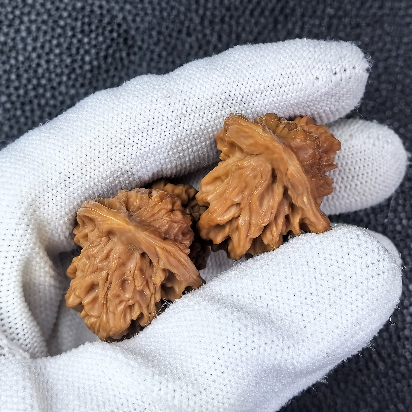 The "Irregular Little Bird" (Yi Xing Xiao Niao) Pair | 25.0mm x 30.0mm | YXXL-07