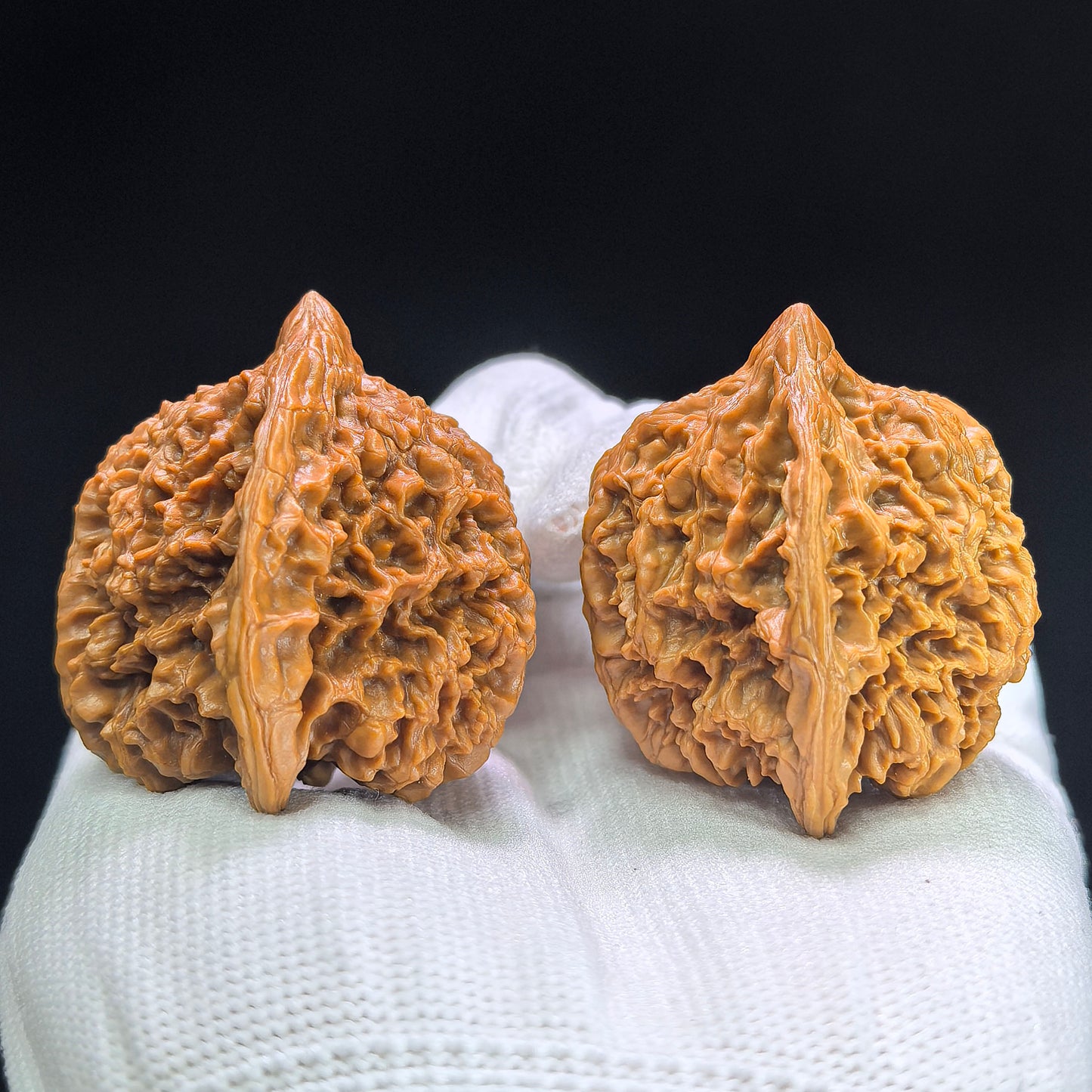 "Peach Heart Concave Base Starry Sky" Taoxin Aodi Mantianxing MTX-1408 Classic Wenwan Walnuts Pair | 39.0mm x 37.0mm | MTX-1408