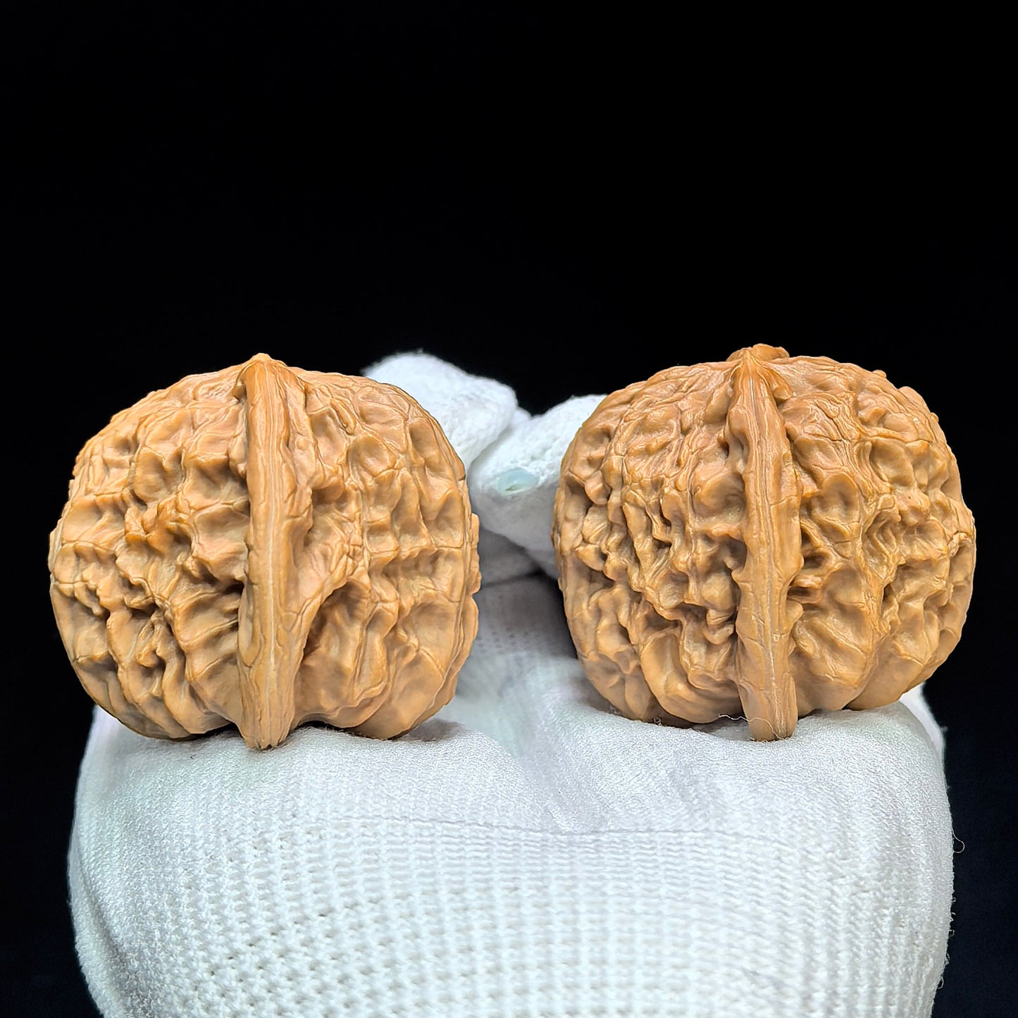 "Spherical White Lionhead" Qiuxing Baishizi QXBSJ-1505C Low-Profile Wenwan Walnuts Pair | 41.0mm x 40.0mm | QXBSJ-1505C