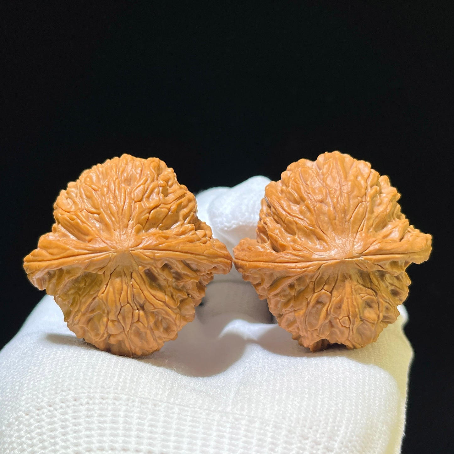 "Millstone" Mopan Wenwan Walnuts (Pair) | 41.0mm x 40.0mm | Stock ID: MP-1112