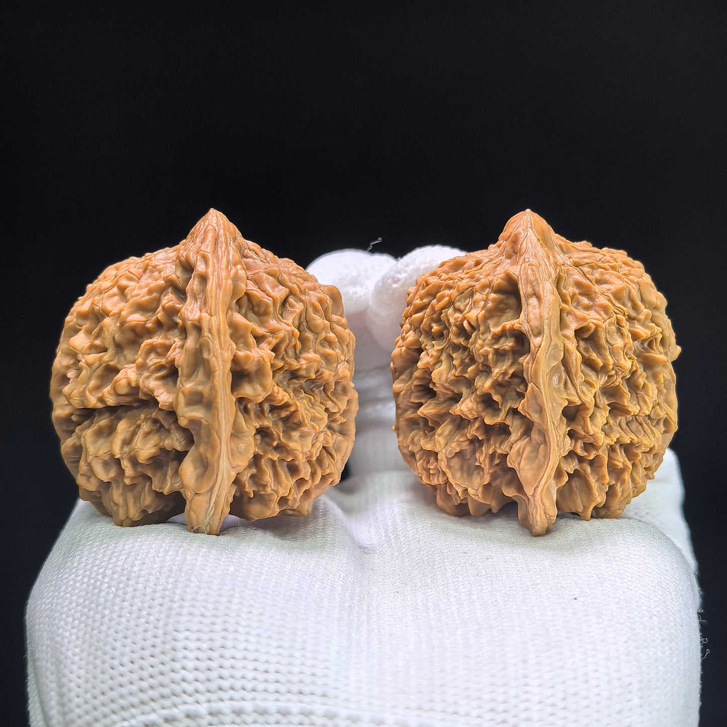 "Starry Sky" Mantianxing Wenwan Walnuts (Pair) | 40.0mm x 40.0mm | Stock ID: MTX-1401