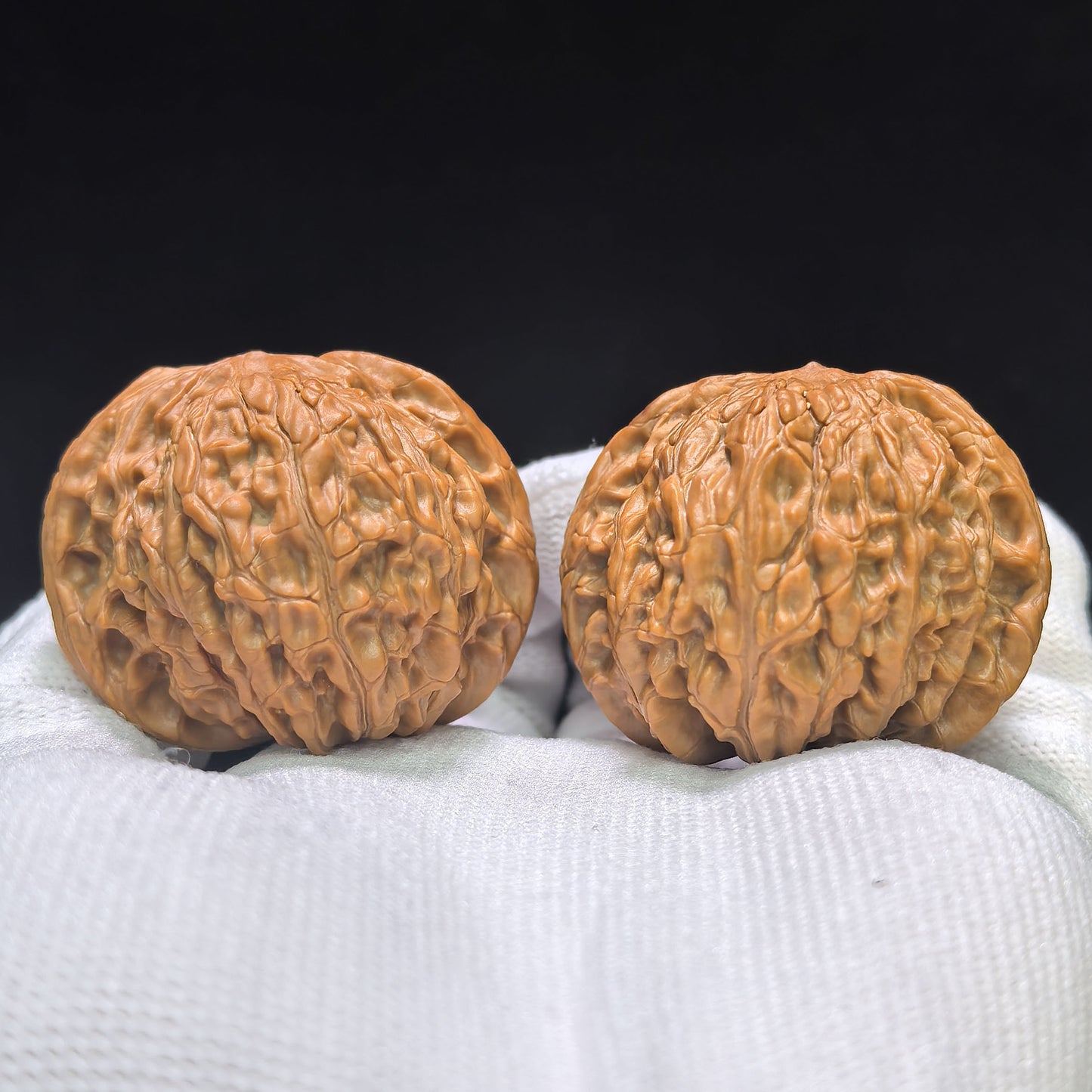 "Millstone" Mopan Wenwan Walnuts Pair | 40.0mm x 40.0mm | MP-01SY