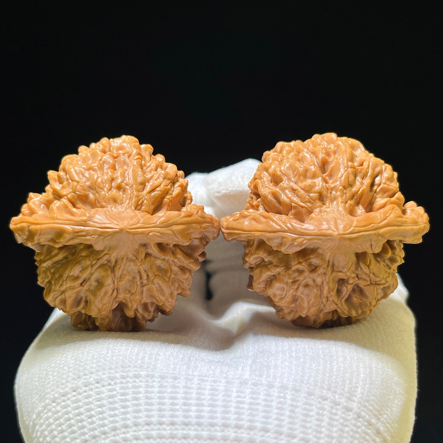 The Illustrious "Wang Yong Big Official Hat" Wang Yong Da Guanmao Premium Pair | 43.0mm x 41.0mm | DGM-1104