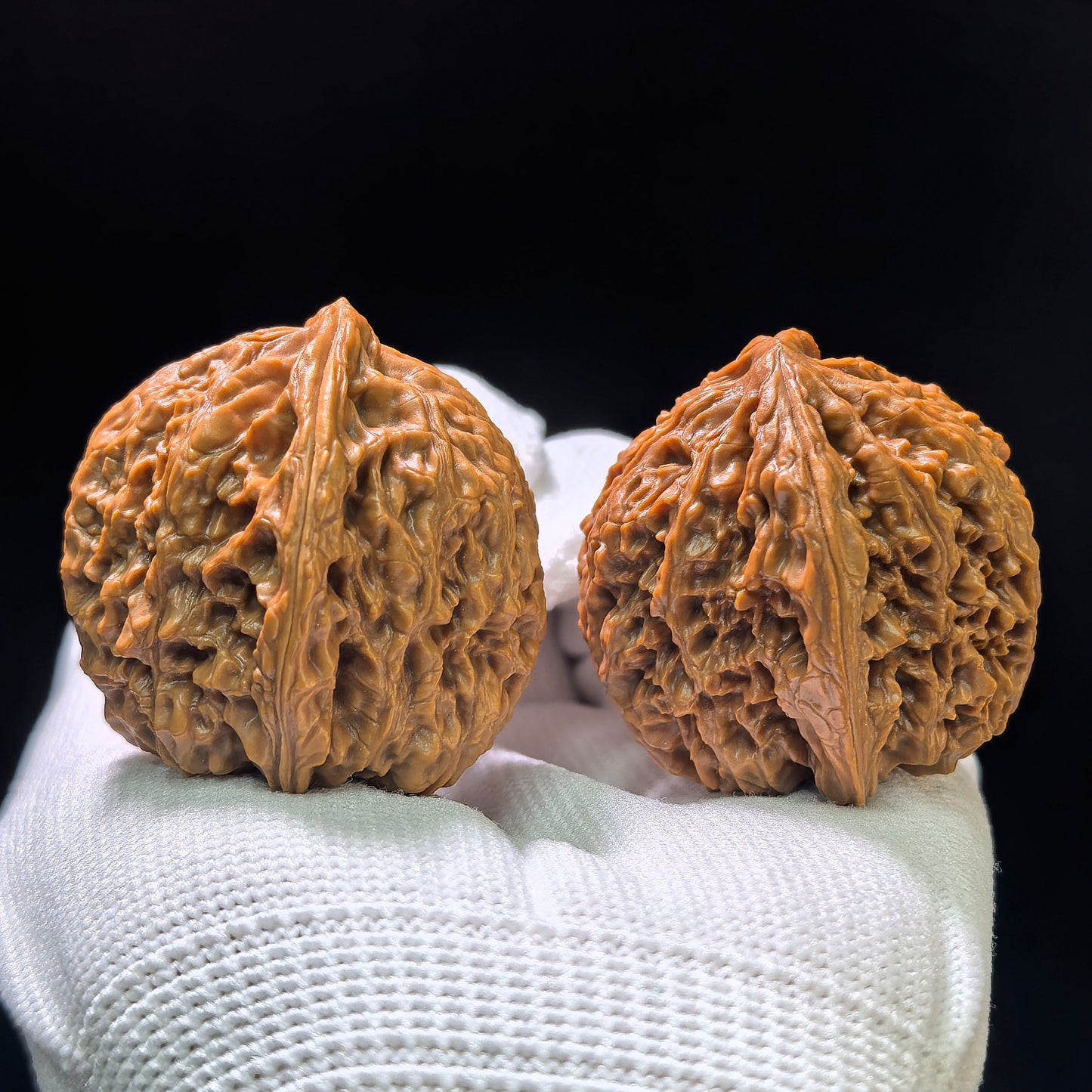 "Nanjiangshi Lionhead" Nanjiangshi NJS-1109 Low-Profile Wenwan Walnuts Pair | 36.0mm x 38.0mm | NJS-1109