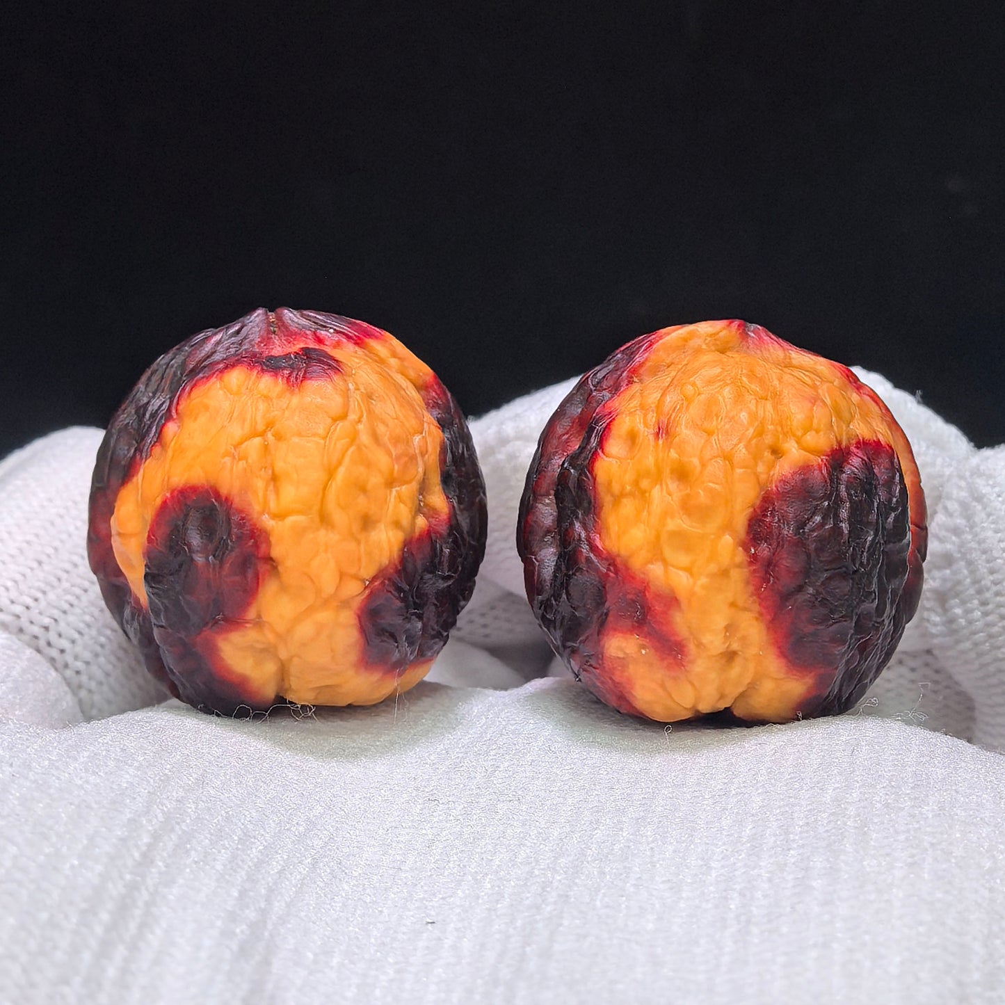 "Earth-Muffled Rainbow Little Flat-Top Toad" (Qi Cai Xiao Ping Tou Chan Di Men) Scholar Walnuts Pair | 25.0mm x 30.0mm | Miniature Pocket Format (Shou Nian) | Stock ID: QCCDM-101SY
