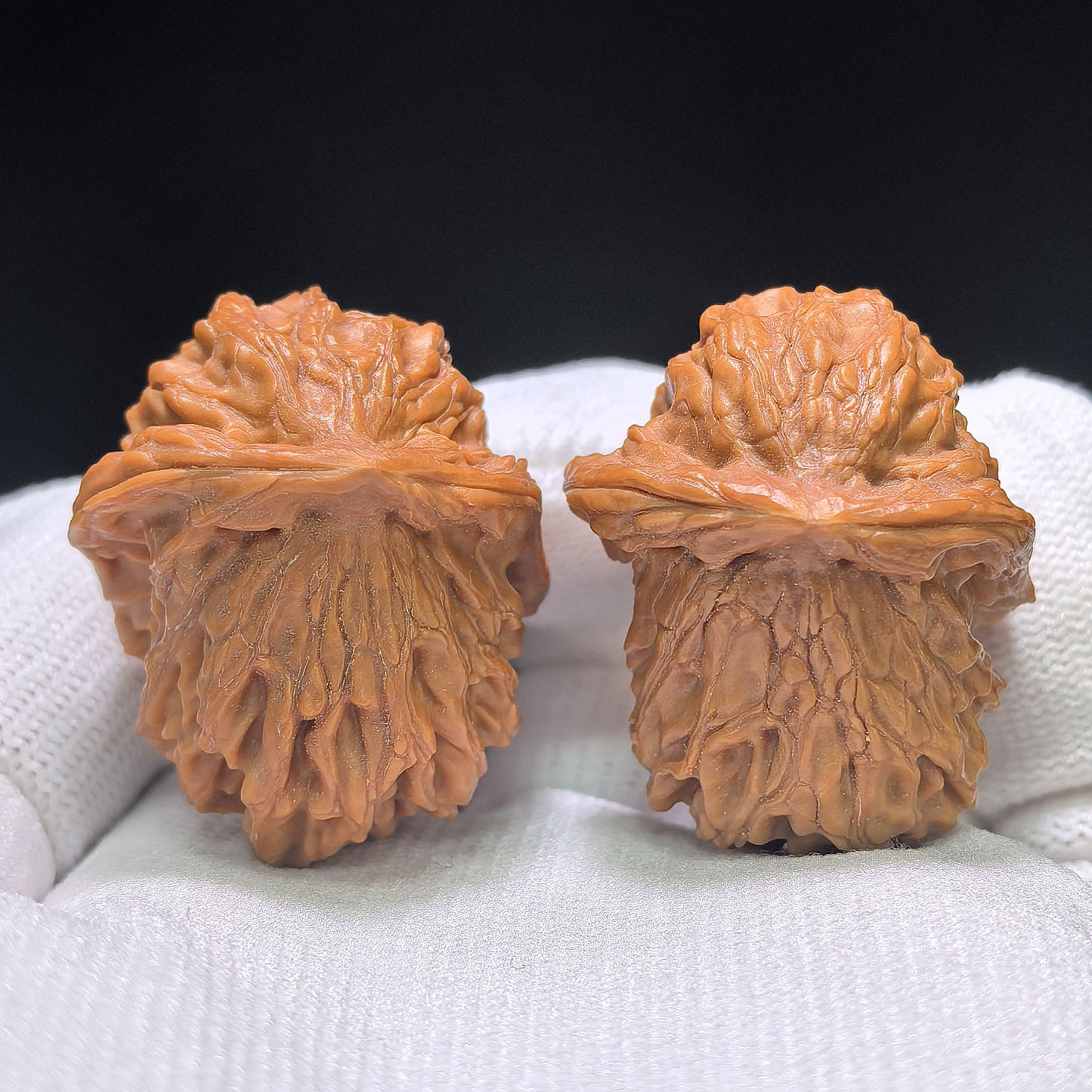 "Special Shape Little Bird" Yixing Xiaoniao Pocket Size Wenwan Walnuts Pair | 30.0mm x 37.0mm | YXXN-CG210E