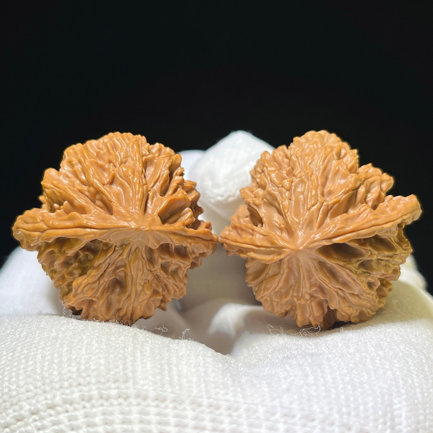 Apple Orchard (Pingguoyuan) Scholar Walnuts Pair | 33.0mm x 32.0mm | Miniature Pocket Format (Shou Nian) | Stock ID: PGY-1101