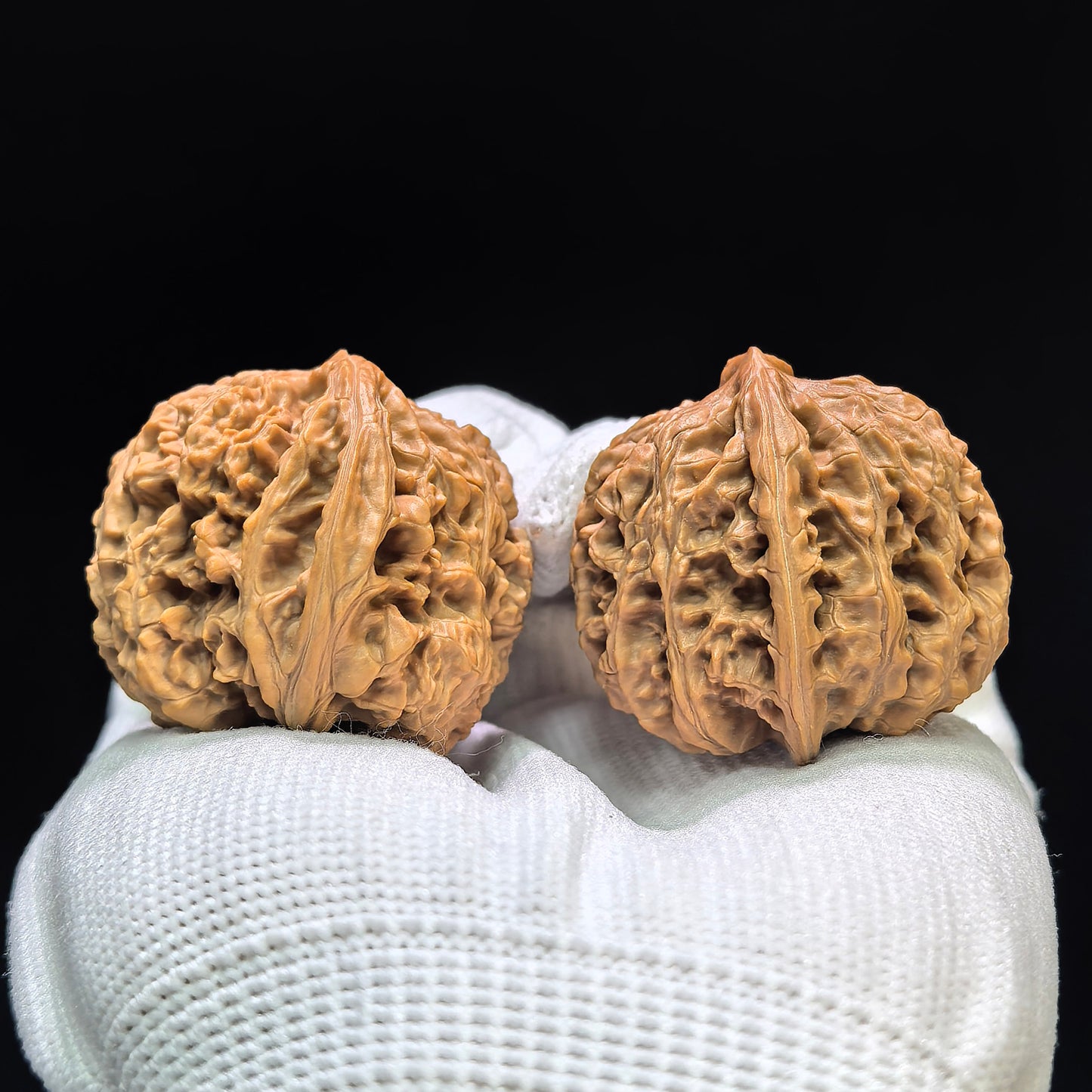 "Caterpillar Texture" Maomaochong MMC-1601 Low-Profile Wenwan Walnuts Pair | 34.0mm x 36.0mm | MMC-1601